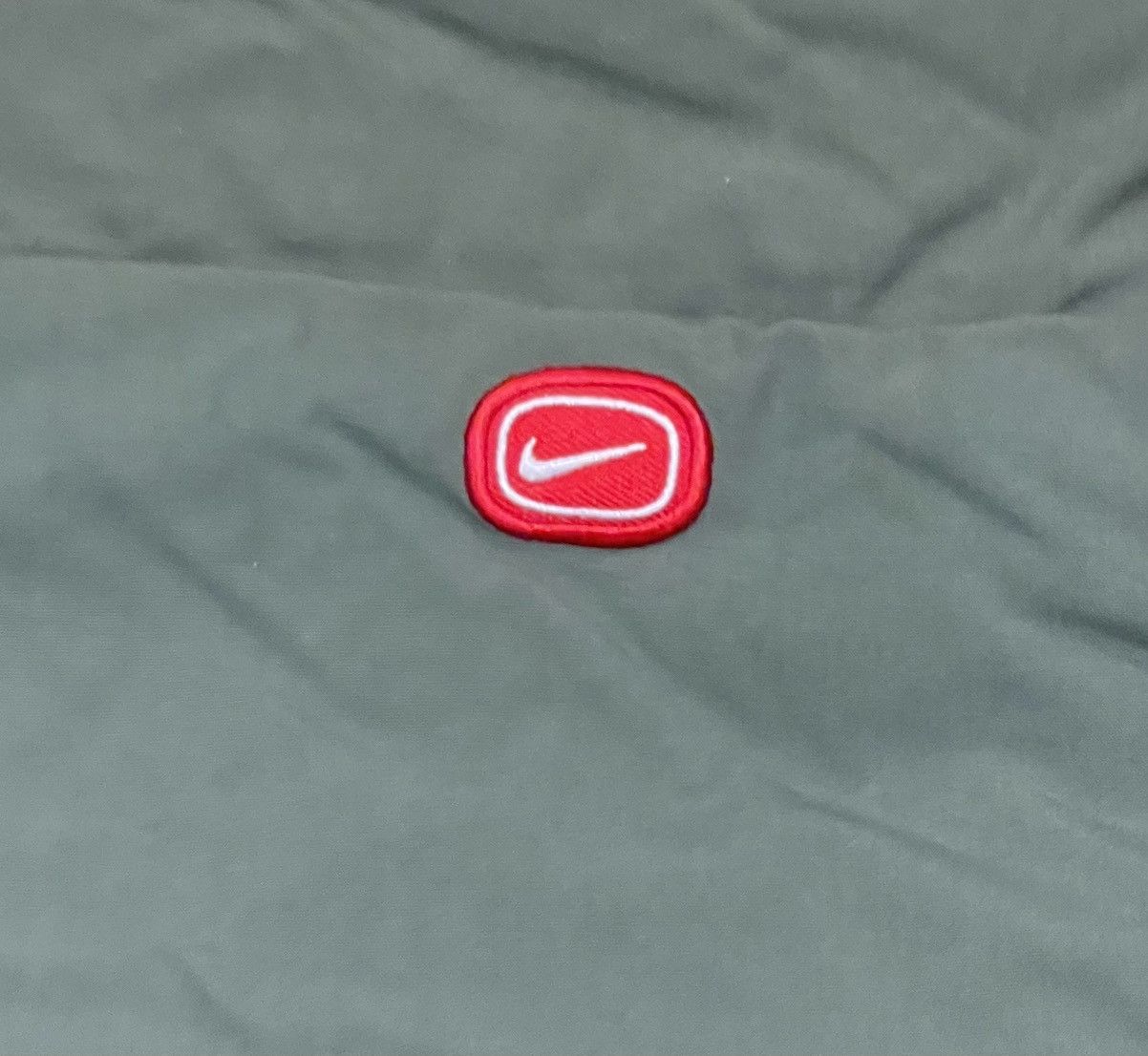 Nike Vintage Nike Puffer Vest Size US M / EU 48-50 / 2 - 4 Thumbnail