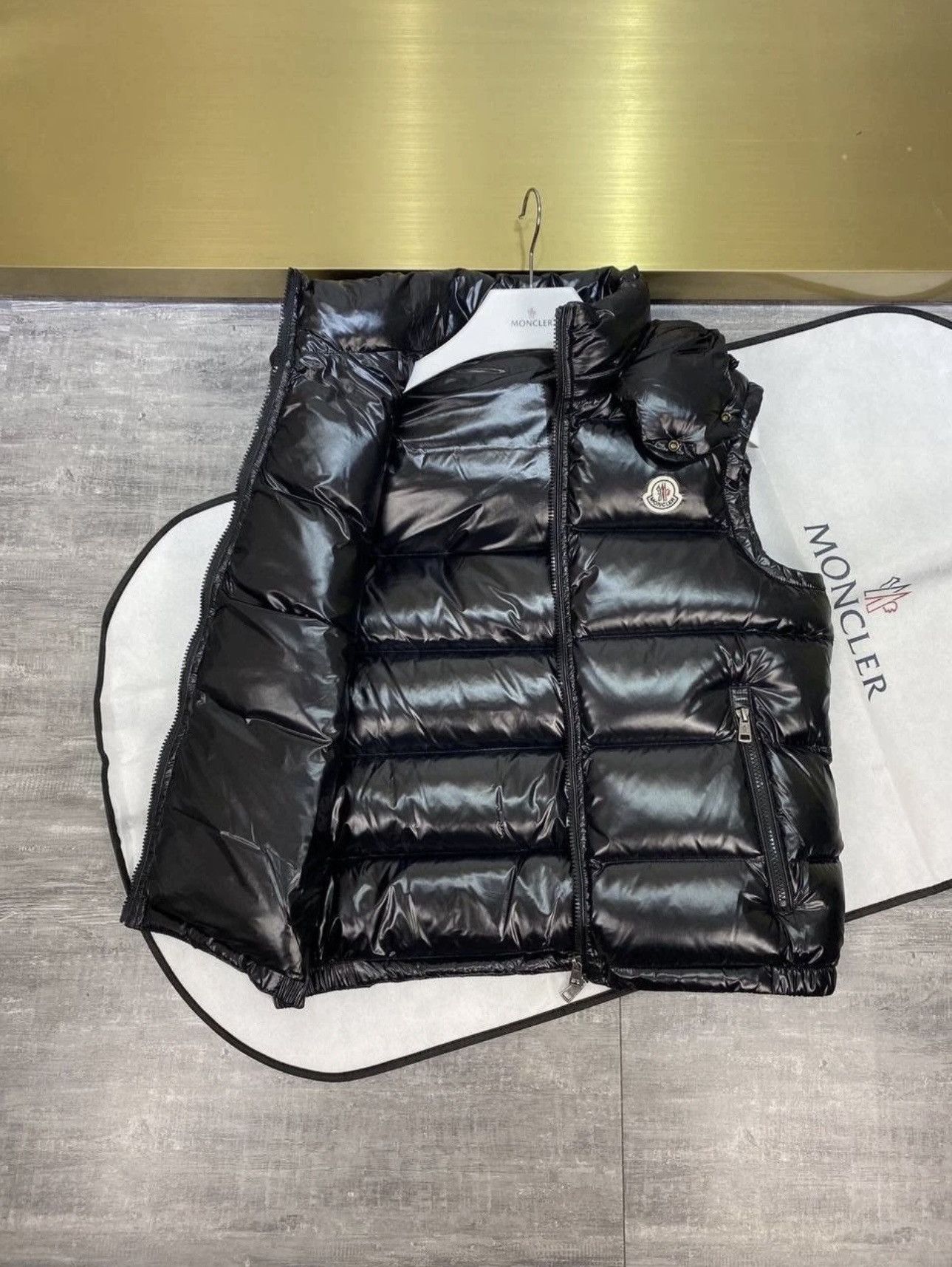 Moncler Moncler Vest Size US L / EU 52-54 / 3 - 2 Thumbnail