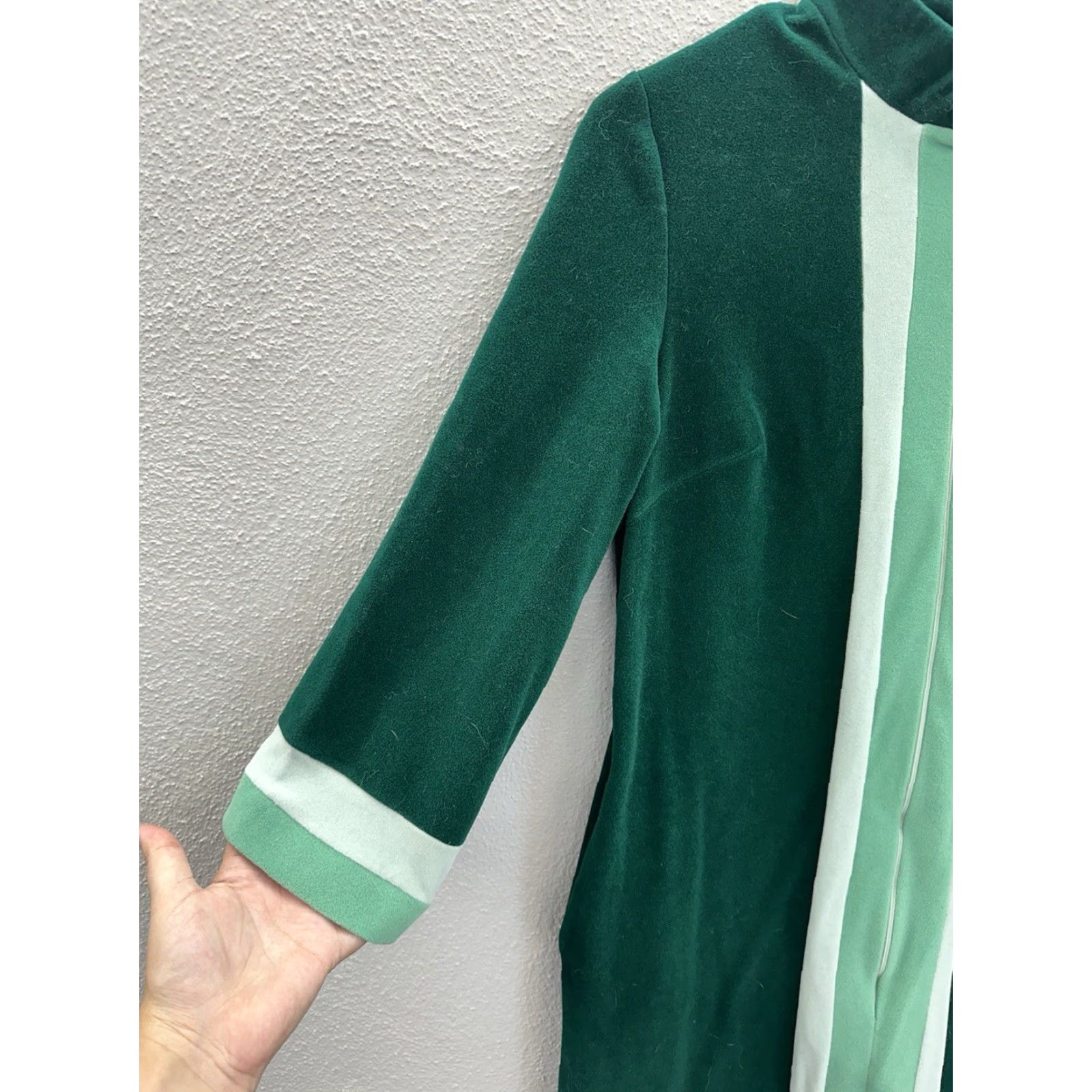 Sears VINTAGE Sears Womens Robe Sleepwear Size 10 Green Velour Long Sleeve Zip Up Kimono 80s 90s Womens Size L / US 10 / IT 46 - 2 Thumbnail