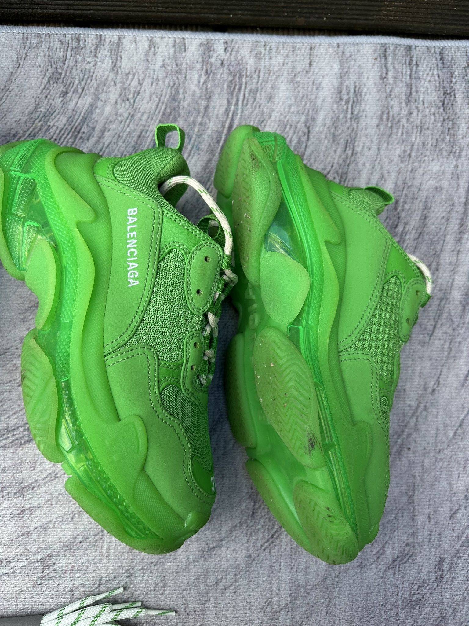 Balenciaga Balenciaga Triple S Sneakers Neon Green Clear Sole Shoes Size US 7 / IT 37 - 6 Thumbnail