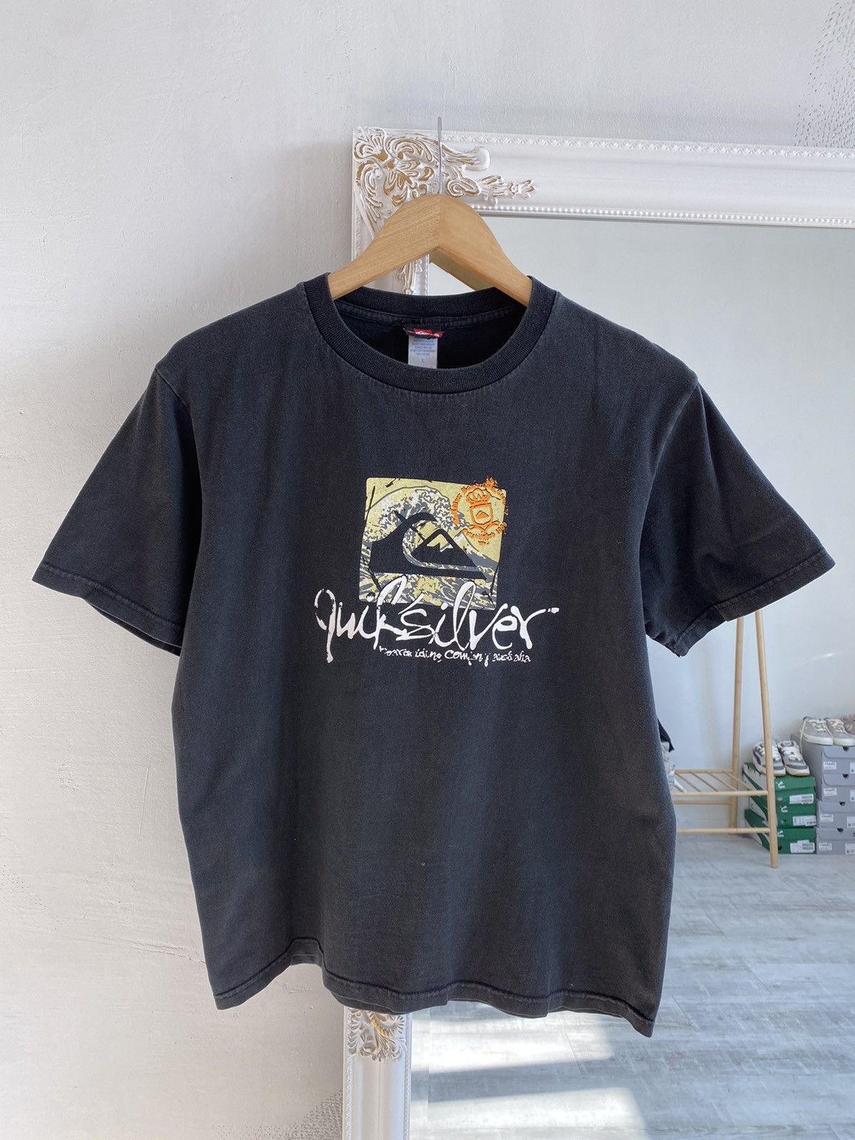 Quiksilver Quicksilver Faded Distressed Logo Tee T shirt Size US L / EU 52-54 / 3 - 2 Thumbnail