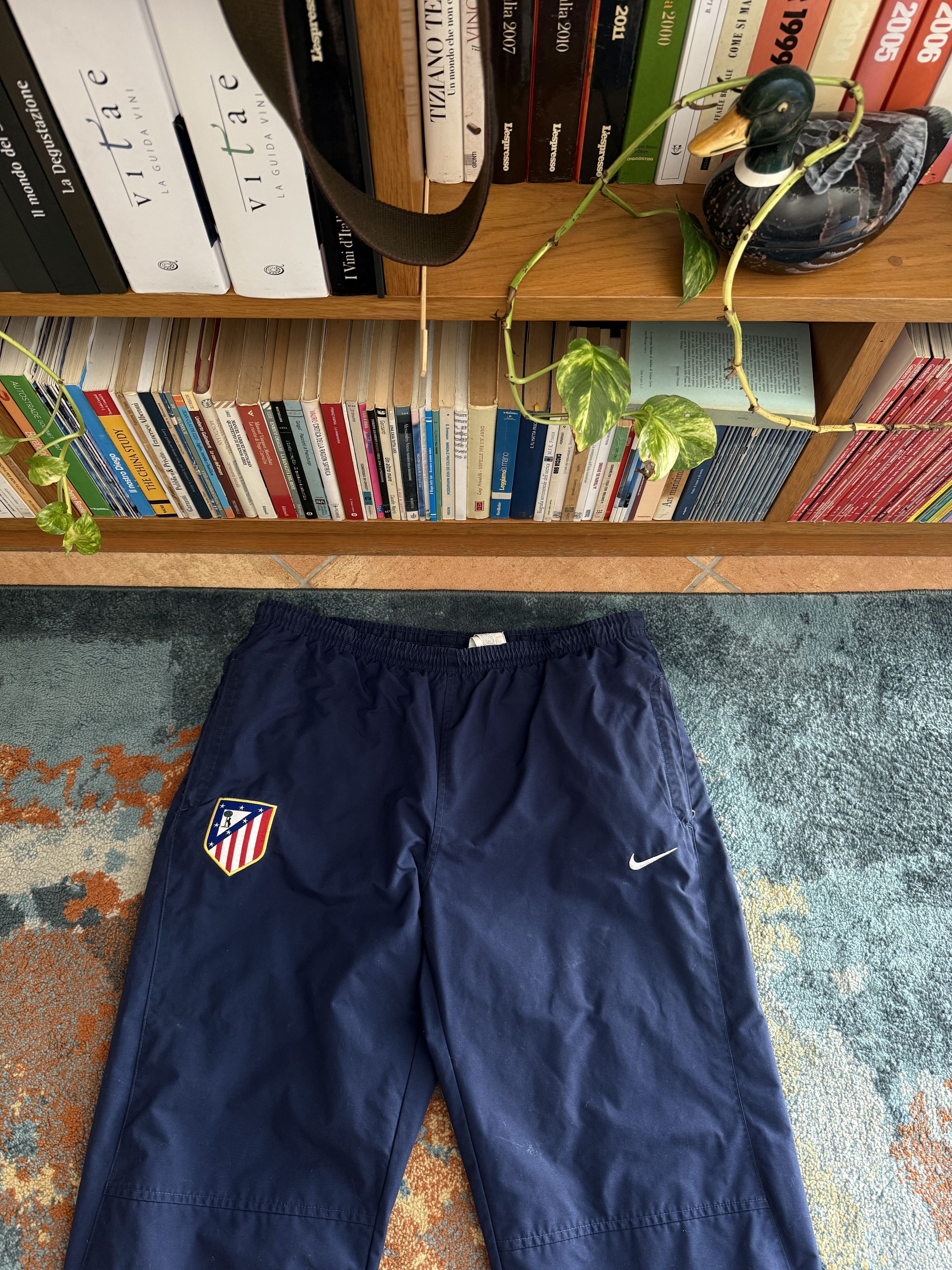 Nike Nike Atletico Madrid Vintage Nylon Y2k Pants Size US 34 / EU 50 - 2 Thumbnail