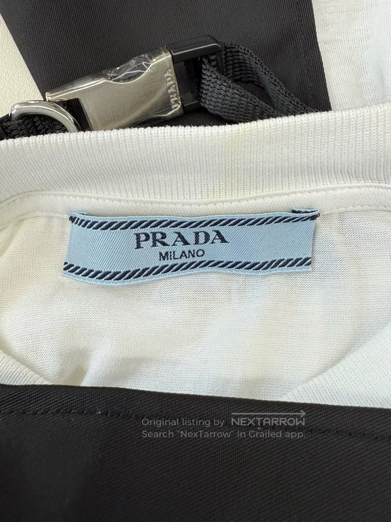 Prada Prada Black triangle scarf decoration round neck short-sle Size XS / US 0-2 / IT 36-38 - 3 Thumbnail