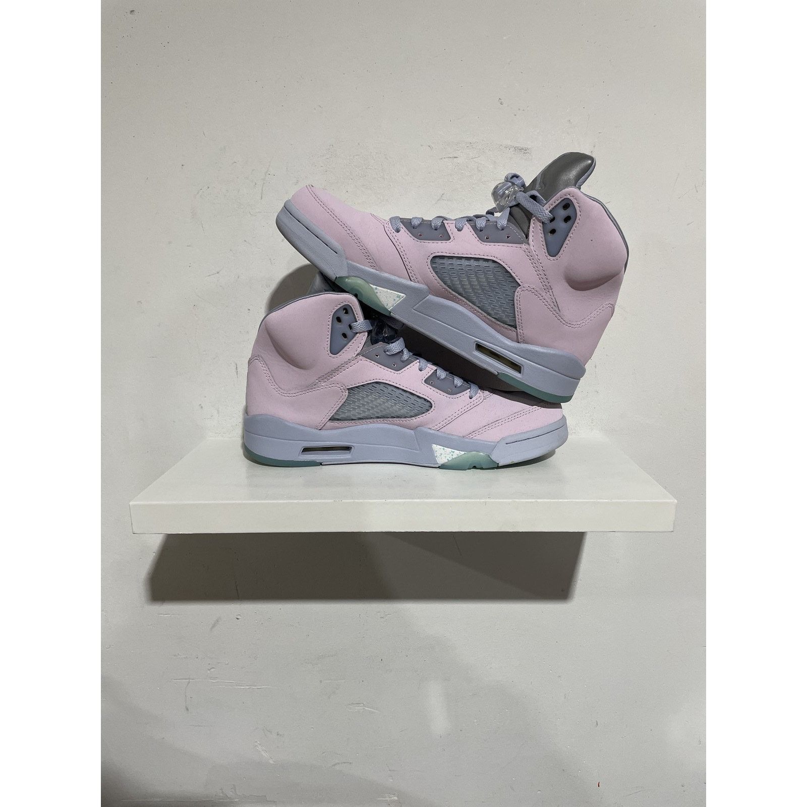 Jordan Brand JORDAN 5 RETRO EASTER SIZE 9 PREOWNED Size US 9 / EU 42 - 2 Thumbnail