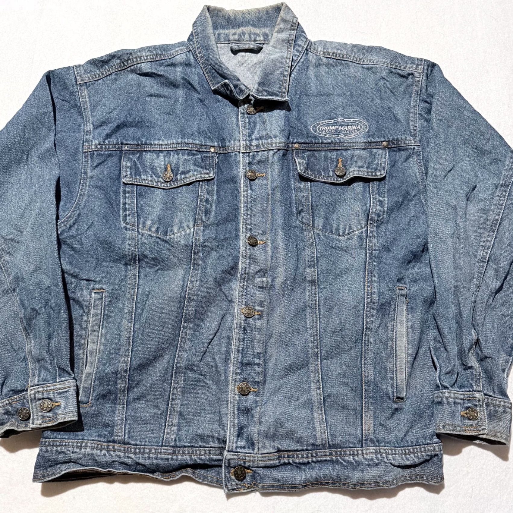 Vintage VINTAGE Trump Marina Hotel Casino Trucker Jacket Men Blue Denim Retro Y2K Large Size US L / EU 52-54 / 3 - 2 Thumbnail