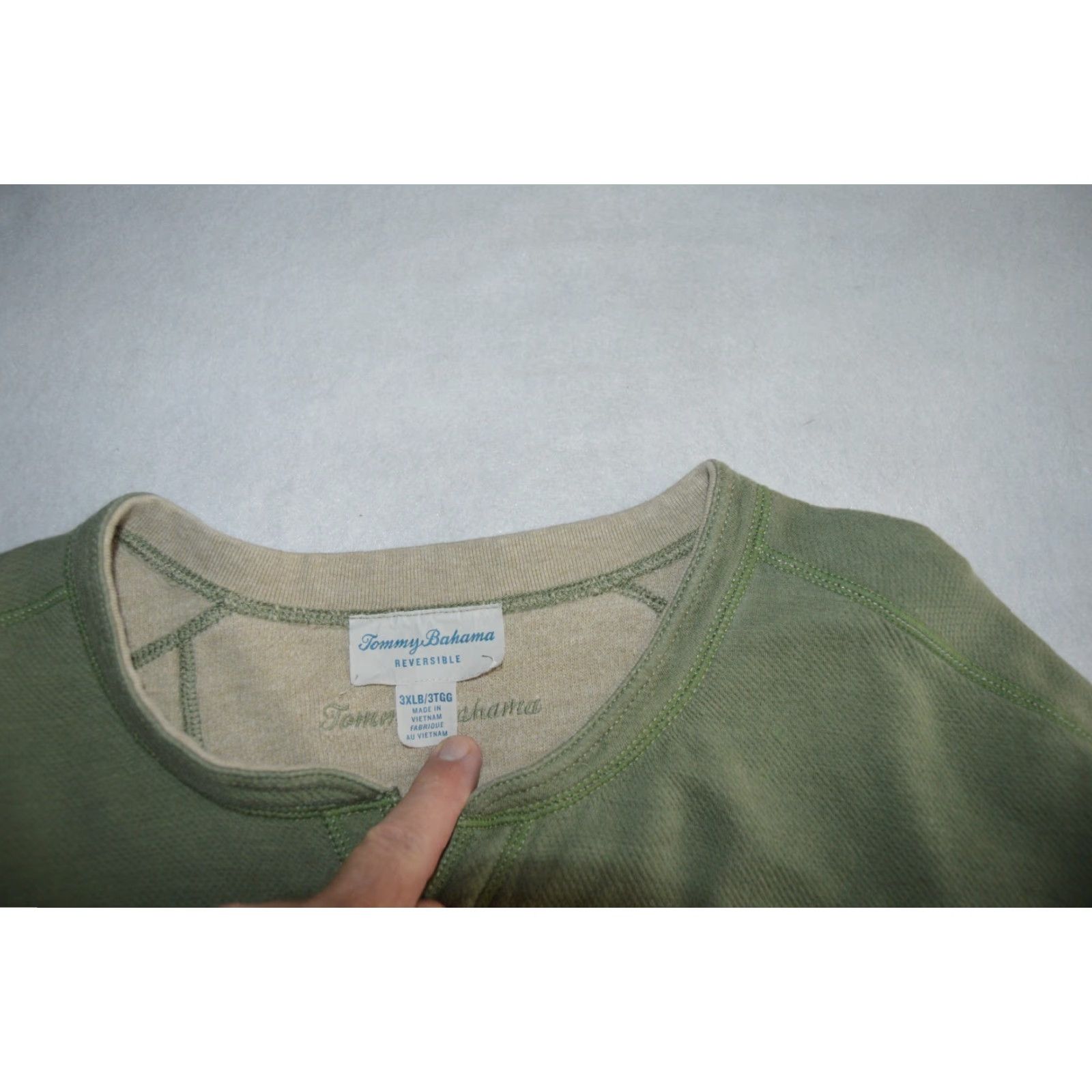Tommy Bahama Tommy Bahama Sweater Mens Big 3XLB Green Khaki Reversible Pullover Knit V-Neck Long Sleeve Casual Size US XXL / EU 58 / 5 - 3 Thumbnail