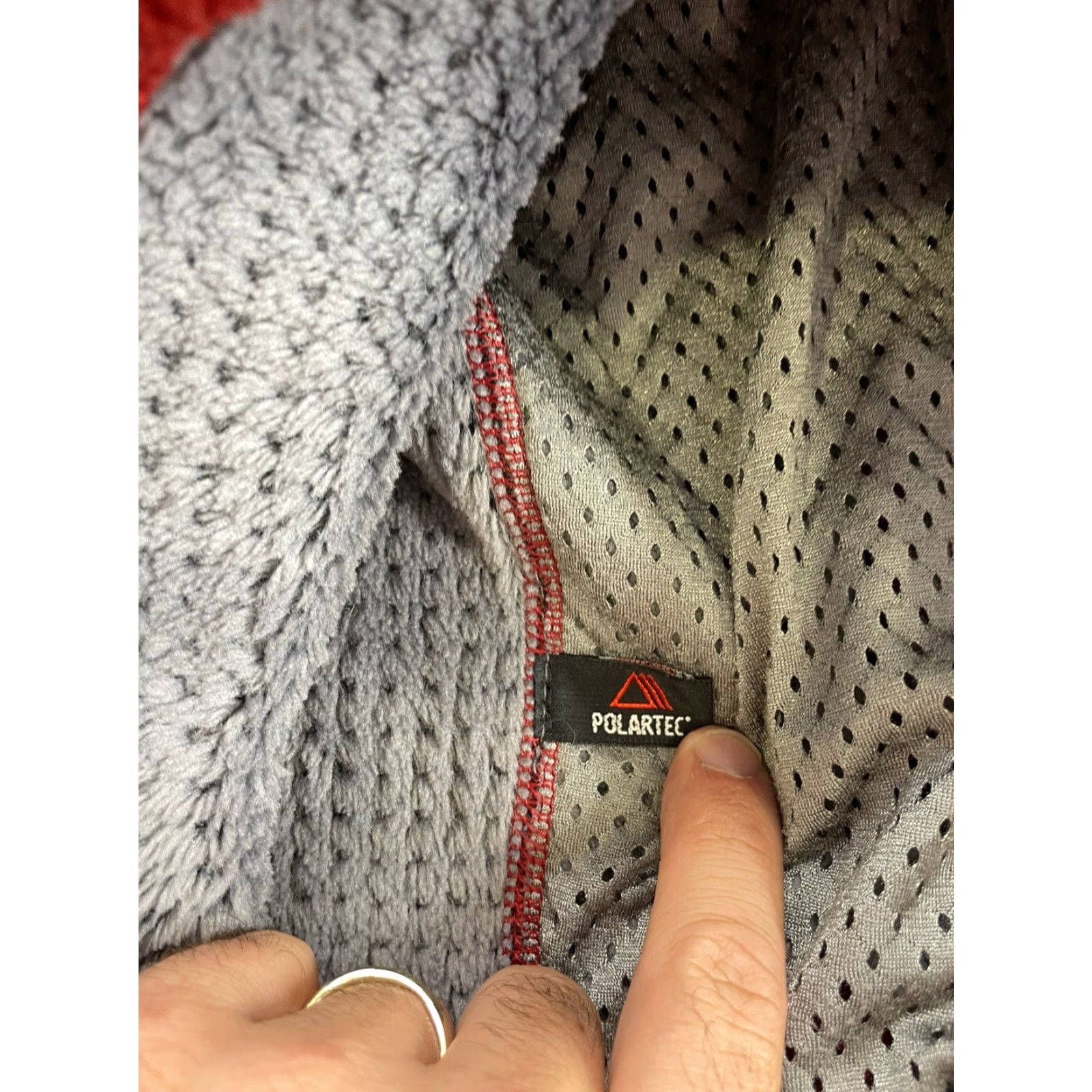 Patagonia VINTAGE Patagonia R4 Fleece Vest Mens Size Small Red USA 36200 Size US S / EU 44-46 / 1 - 4 Thumbnail
