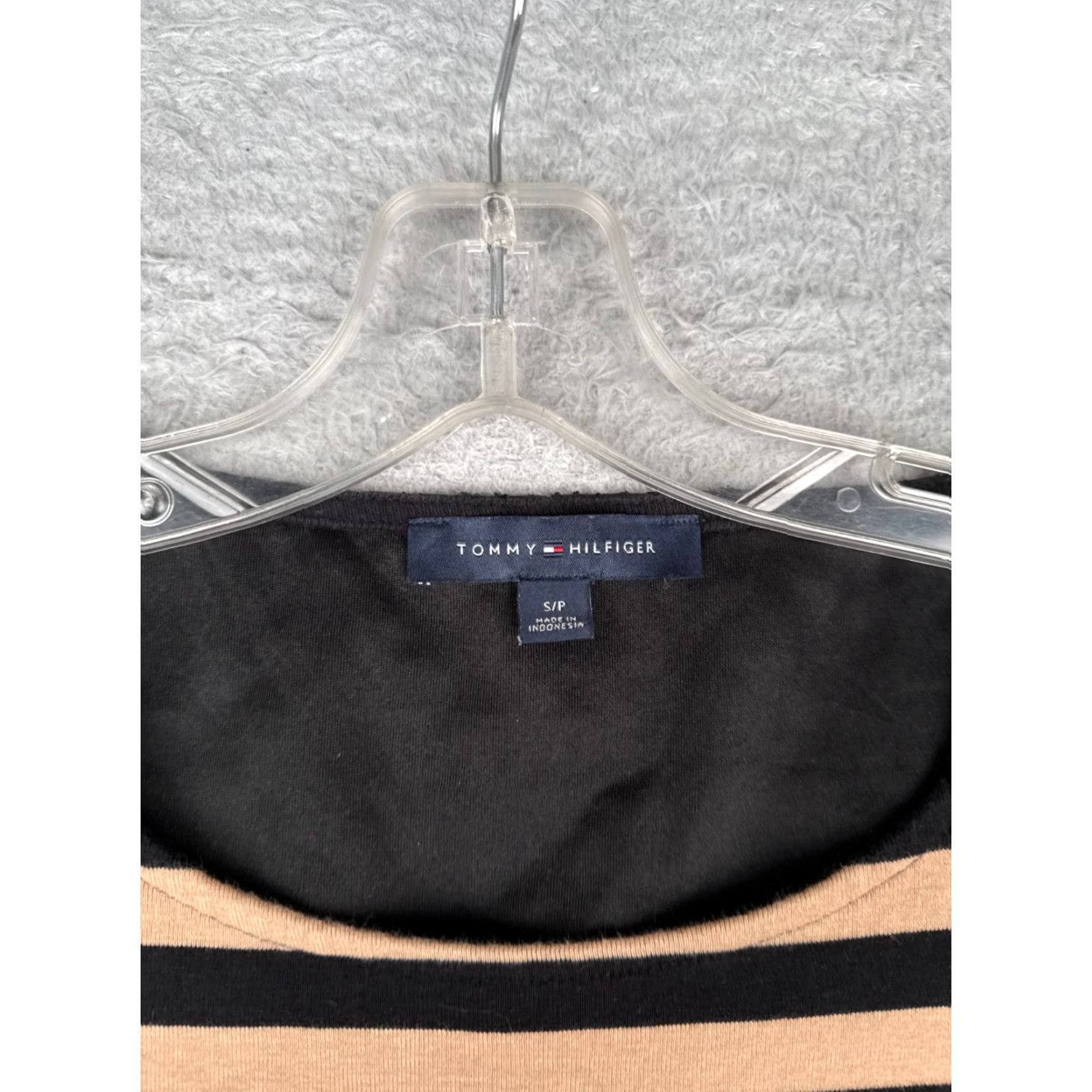 Tommy Hilfiger Tommy Hilfiger Polo Shirt Women Small Beige Stripe 3/4 Sleeve Cotton Leather Shirt Women Small Beige Stripe 3/4 Sleeve Cotton Leather Size S / US 4 / IT 40 - 6 Thumbnail