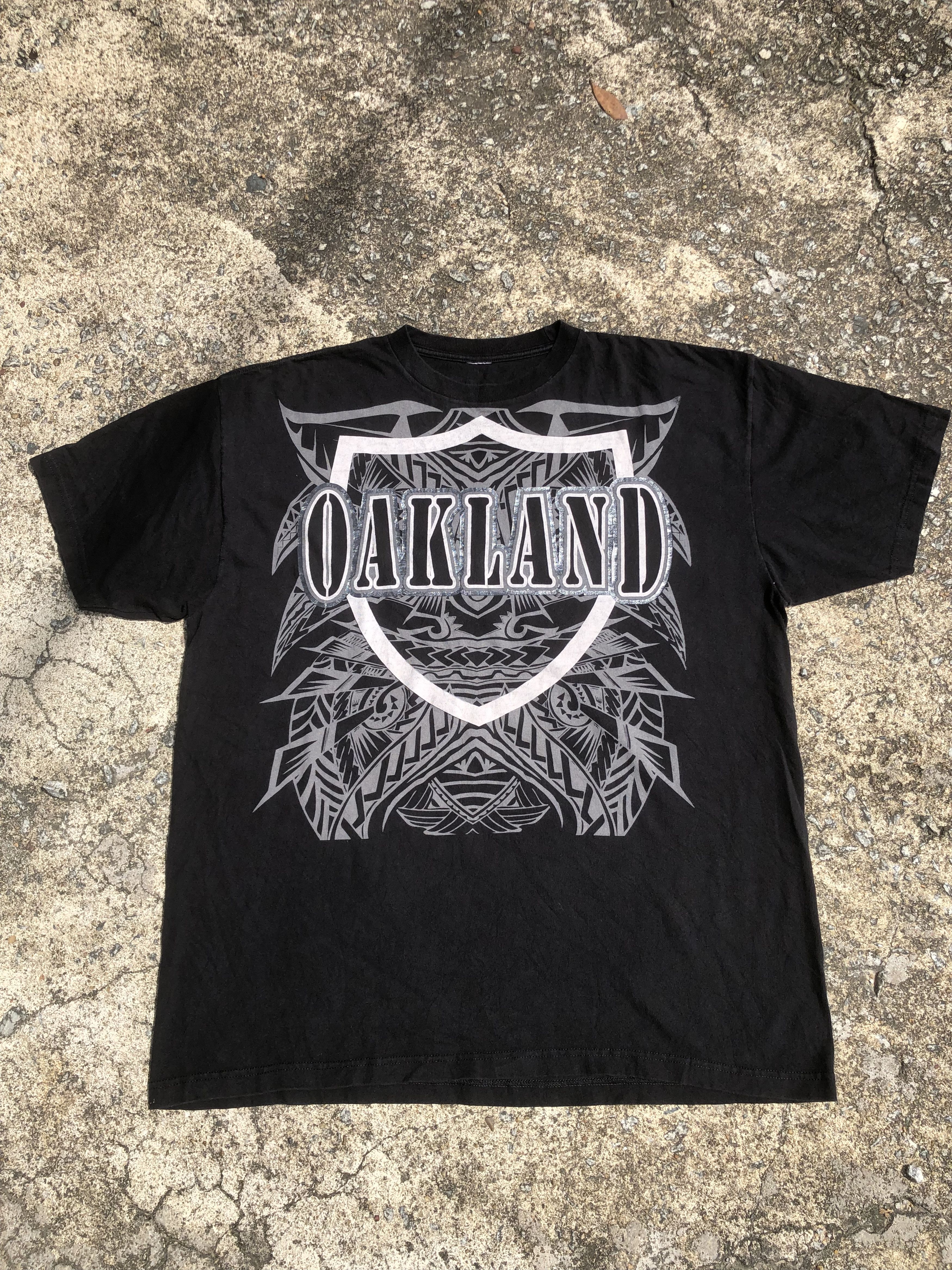 Vintage RARE Vintage Oakland Raiders NFL One Nation Tribal Tee Size US XXL / EU 58 / 5 - 1 Thumbnail