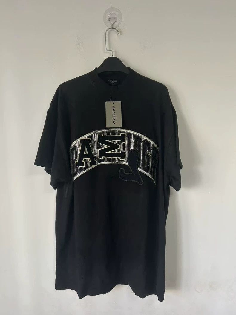Balenciaga Balenciaga Mud dyed old Manchester United short sleeve T b Size US S / EU 44-46 / 1 - 1 Thumbnail