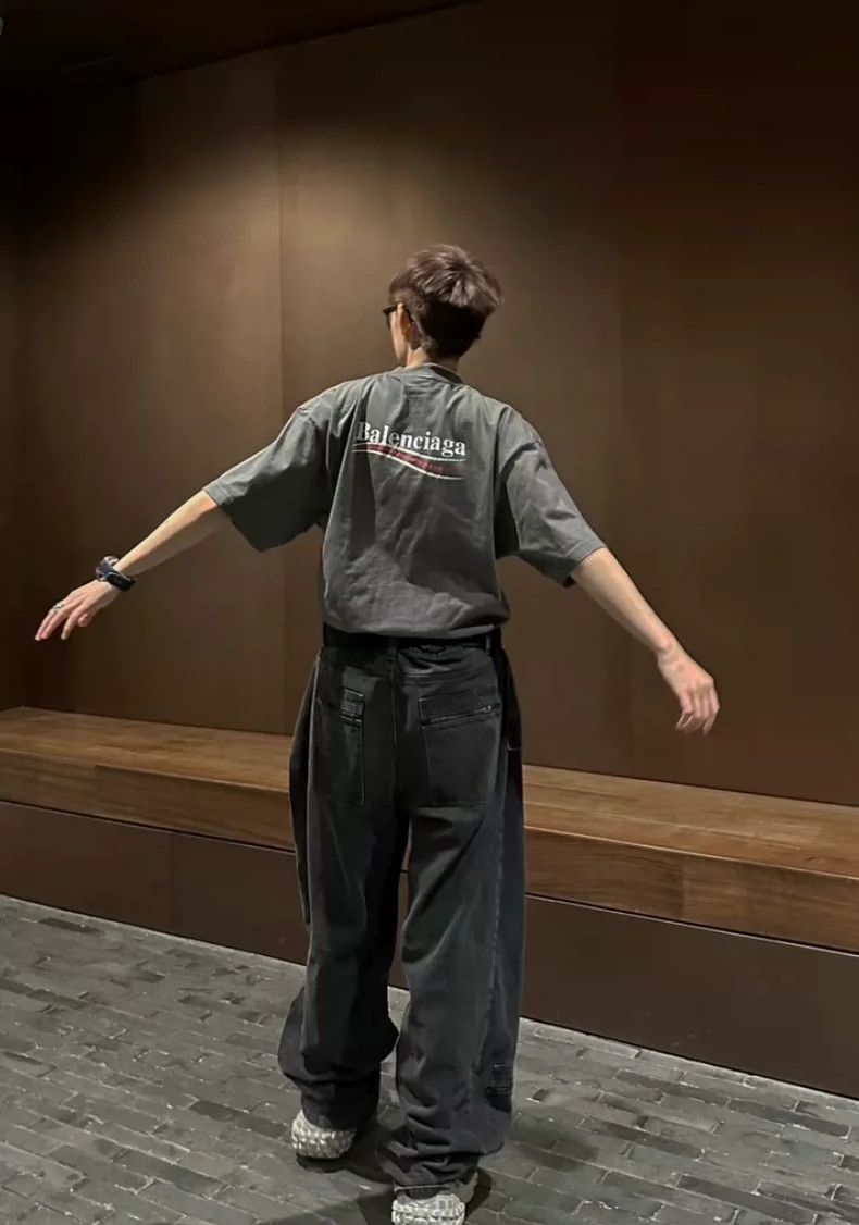 Balenciaga Balenciaga Grey wash damage done old coke short sleeves Size US S / EU 44-46 / 1 - 6 Thumbnail
