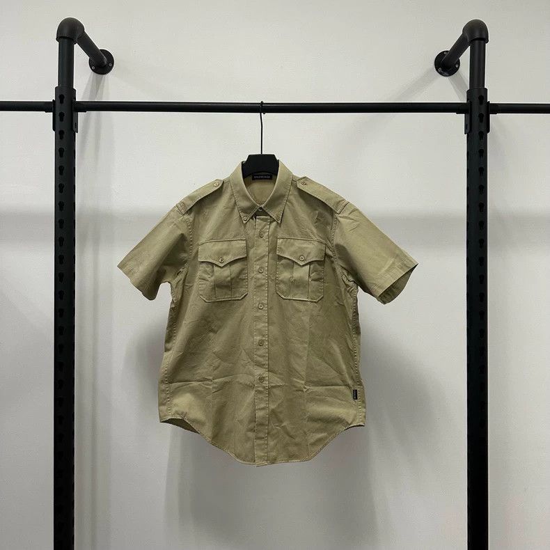 Balenciaga Balenciaga size 39 FW19 khaki cargo short sleeve shirt with Size US M / EU 48-50 / 2 - 1 Thumbnail
