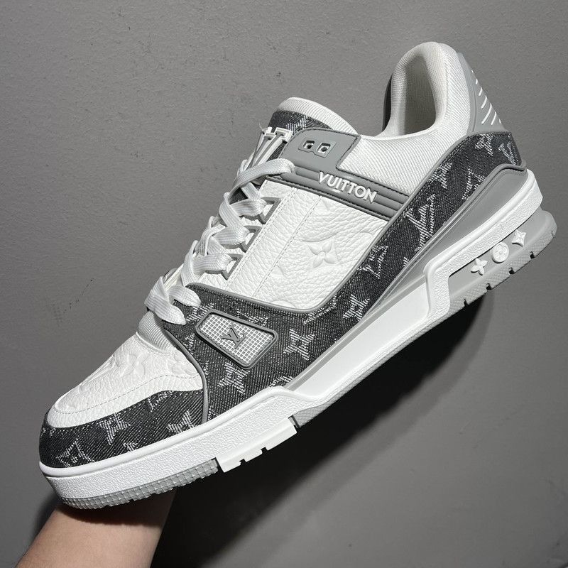 Louis Vuitton Louis Vuitton Trainer Low-Top Sneakers in Gray and White -2 Size US 11 / EU 44 - 2 Thumbnail