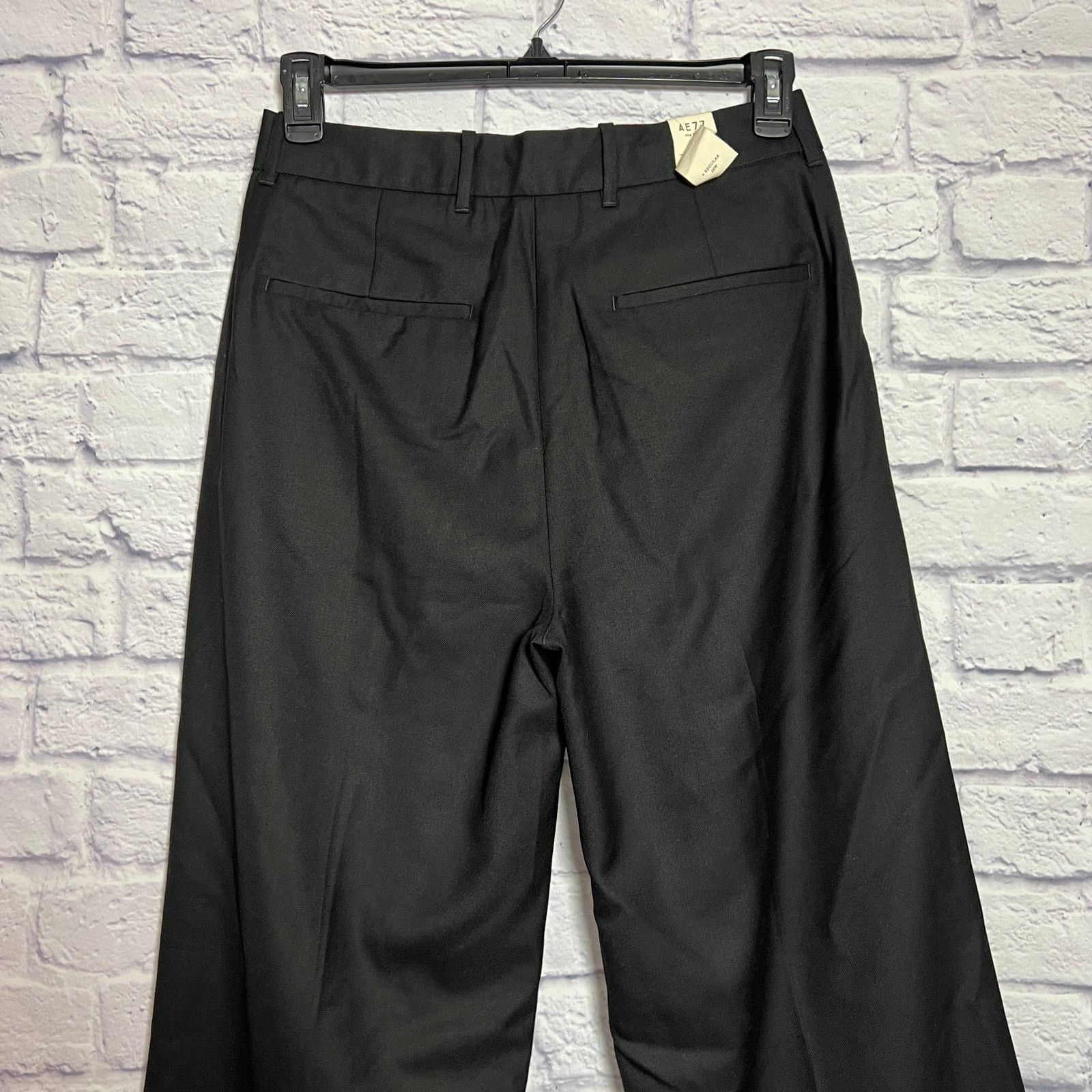 American Eagle Outfitters American Eagle AE77 Wool Blend Pleated Wide Leg Pant Black 6 Size 28" / US 6 / IT 42 - 9 Thumbnail