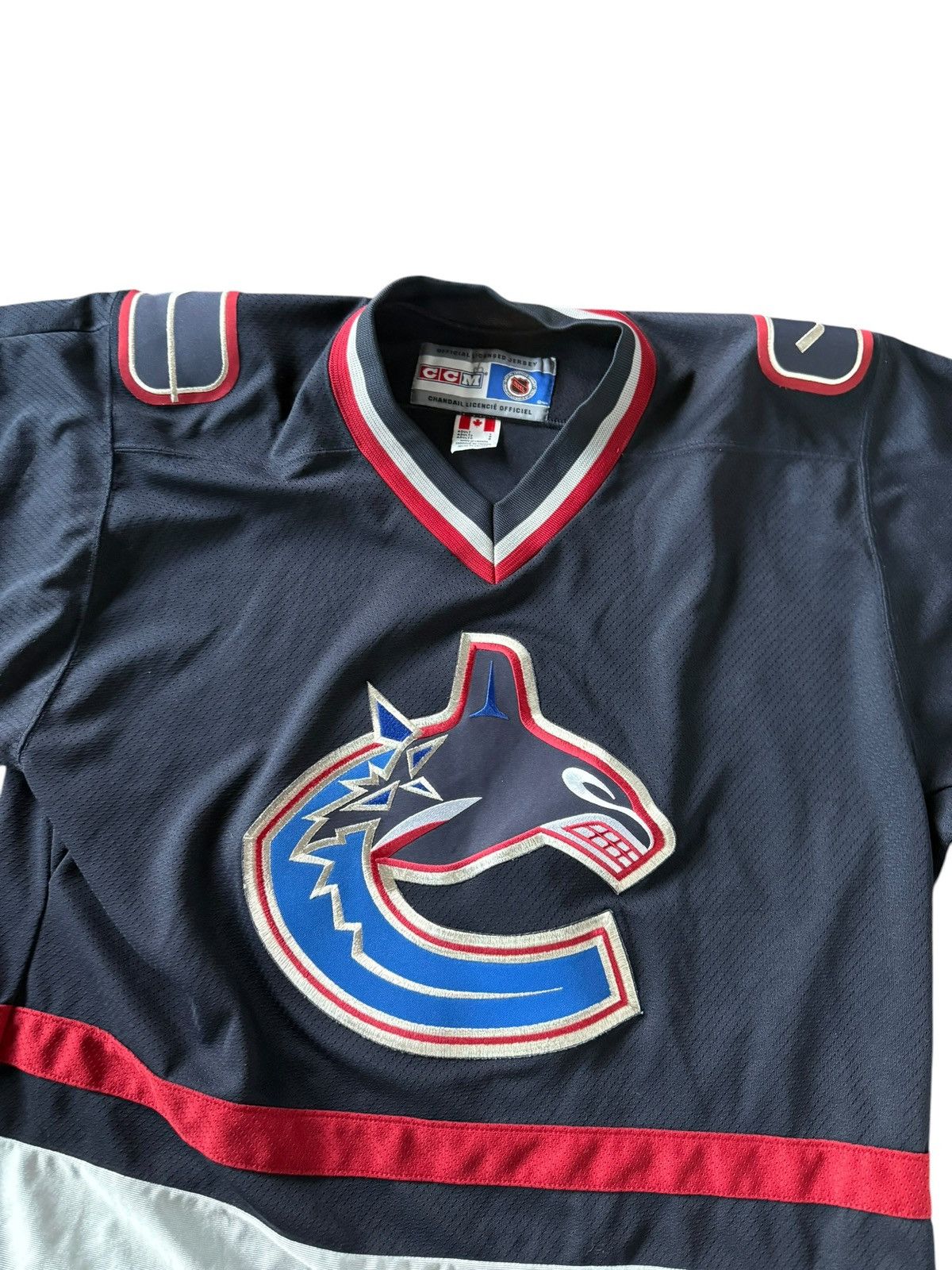 Ccm Vancouver Canucks Hockey Jersey Size Large Blank VTG Size US L / EU 52-54 / 3 - 2 Thumbnail