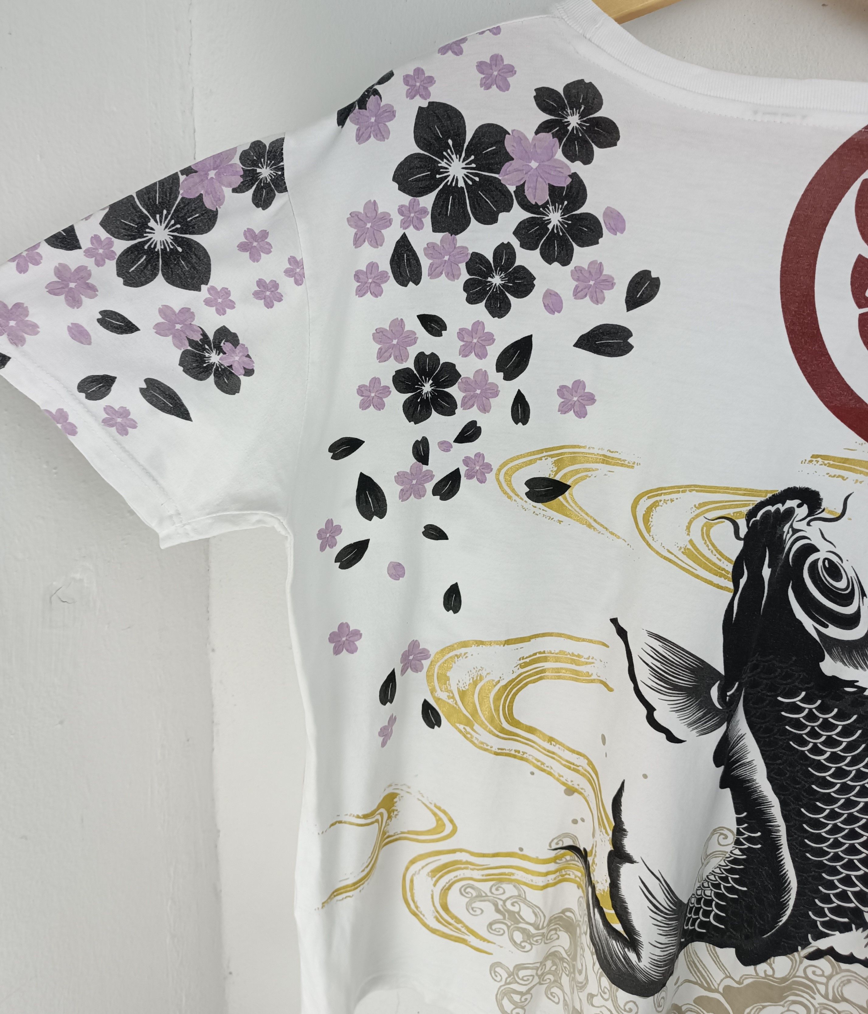 Japanese Brand VINTAGE KOI SUKAJAN FISH DRAGON JAPAN YAKUZA TATOO TEE Size US XL / EU 56 / 4 - 13 Thumbnail