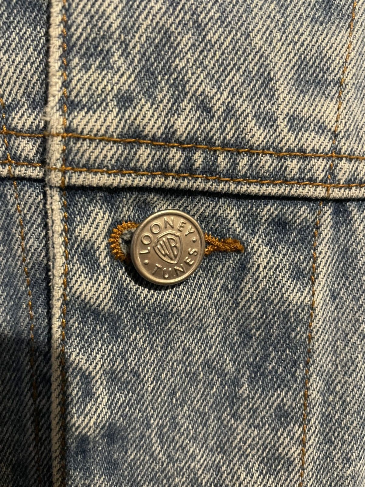 Vintage × Warner Bros Vintage 1998 Warner Bros Studio Denim Jacket Size US L / EU 52-54 / 3 - 6 Thumbnail
