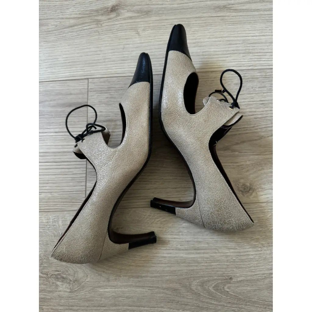 Chanel Chanel 2000s Black Beige Leather Pumps Heels Size 37 EU Size US 6 / IT 36 - 4 Thumbnail