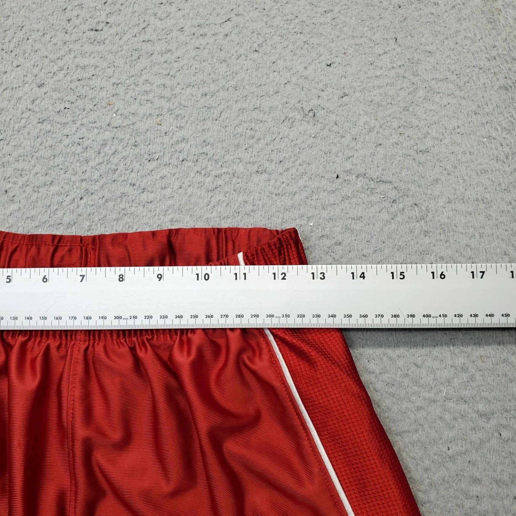 Nike Nike Basketball Shorts Mens M Red Stretch Athletic Running Elastic Waist Size US 31 - 5 Thumbnail