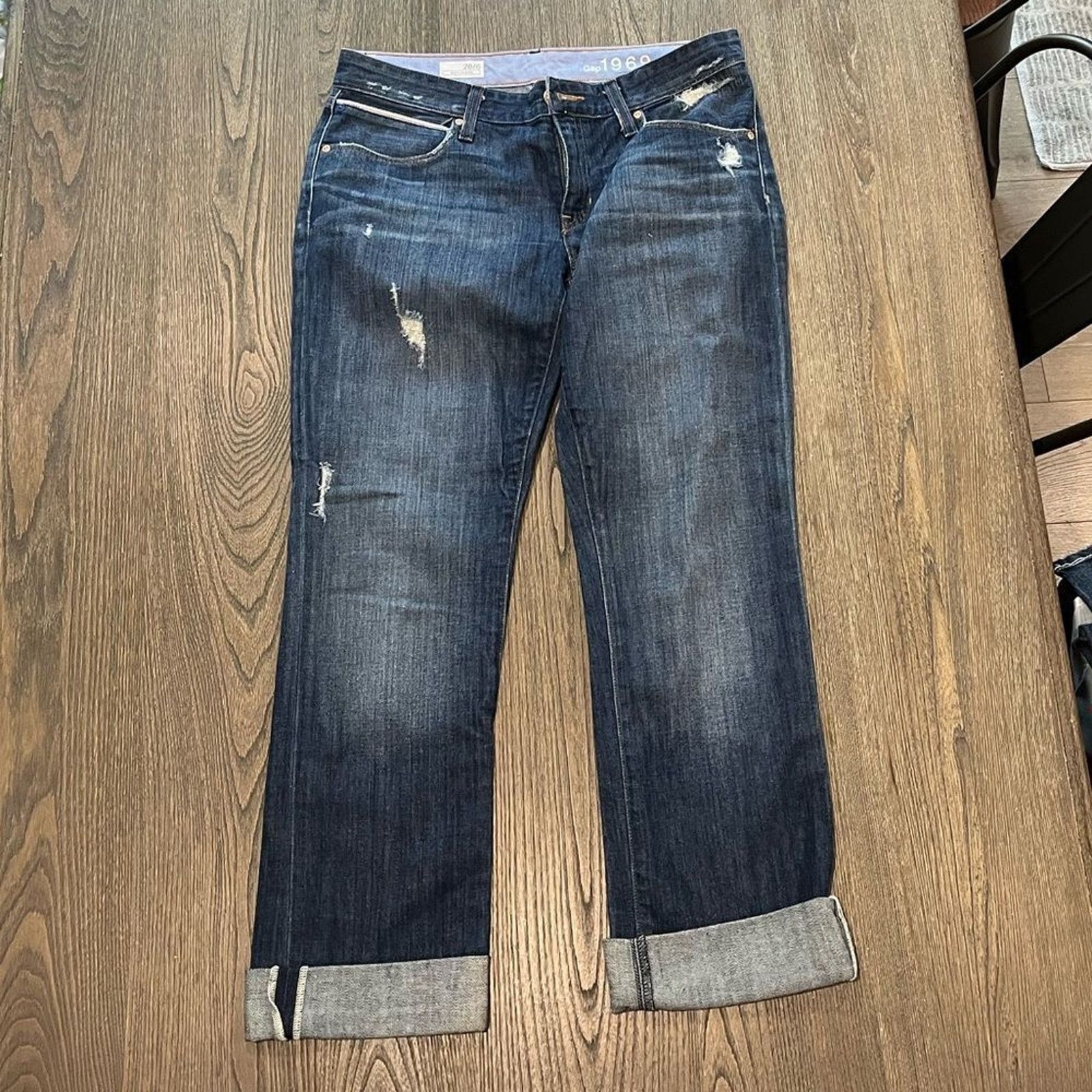 Gap Gap Boyfriend Denim Capris Rolled Cuff Distressed Size 28/6 Size 28" / US 6 / IT 42 - 1 Thumbnail