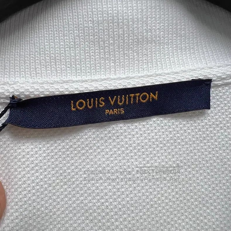 Louis Vuitton Louis Vuitton Embroidered LOGO pin POLO shirt Size US L / EU 52-54 / 3 - 3 Thumbnail
