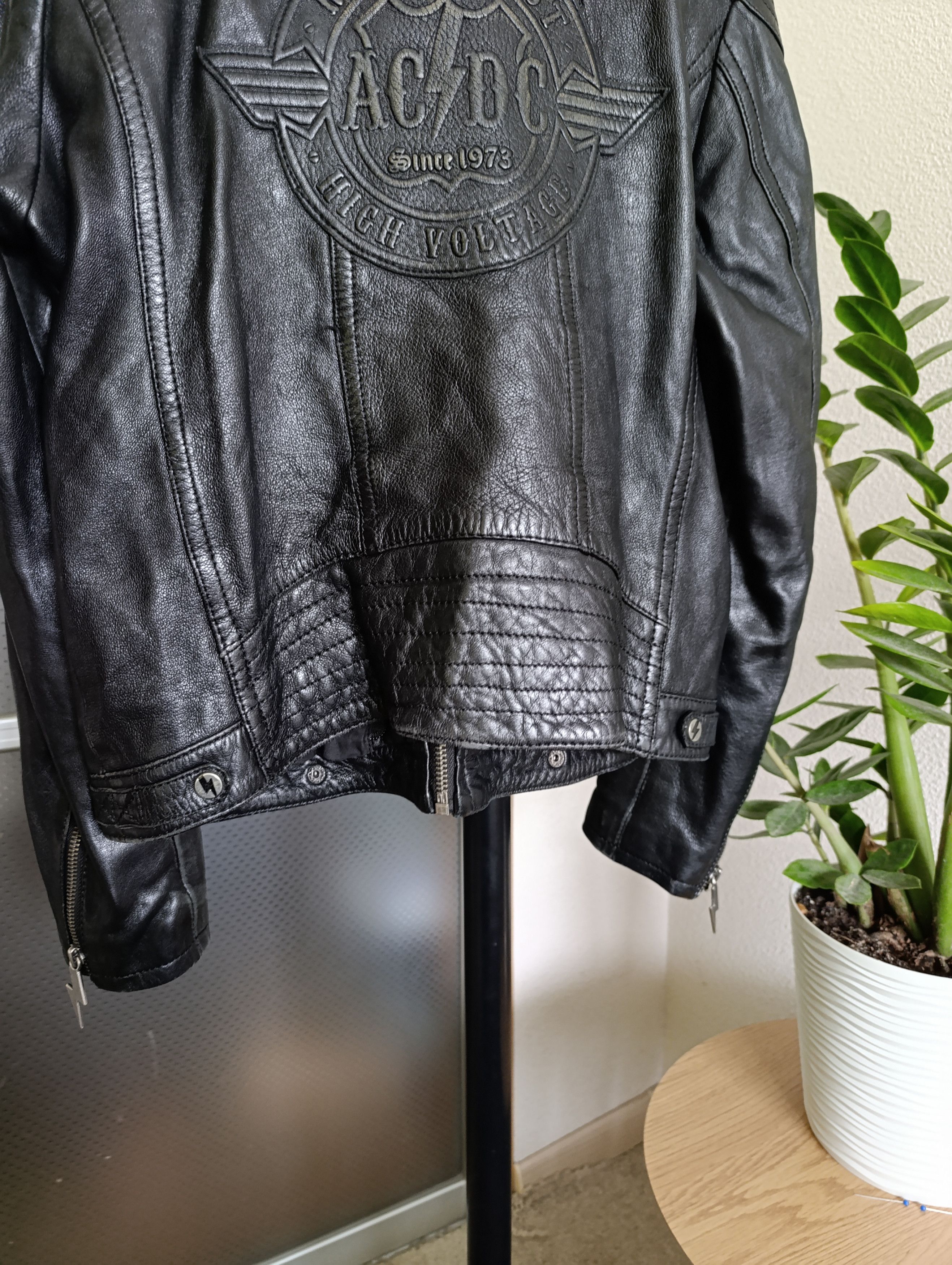 AC/DC EMP SIGNATURE COLLECTION WOMENS LEATHER BIKER JACKET AC/DC Size L / US 10 / IT 46 - 6 Thumbnail