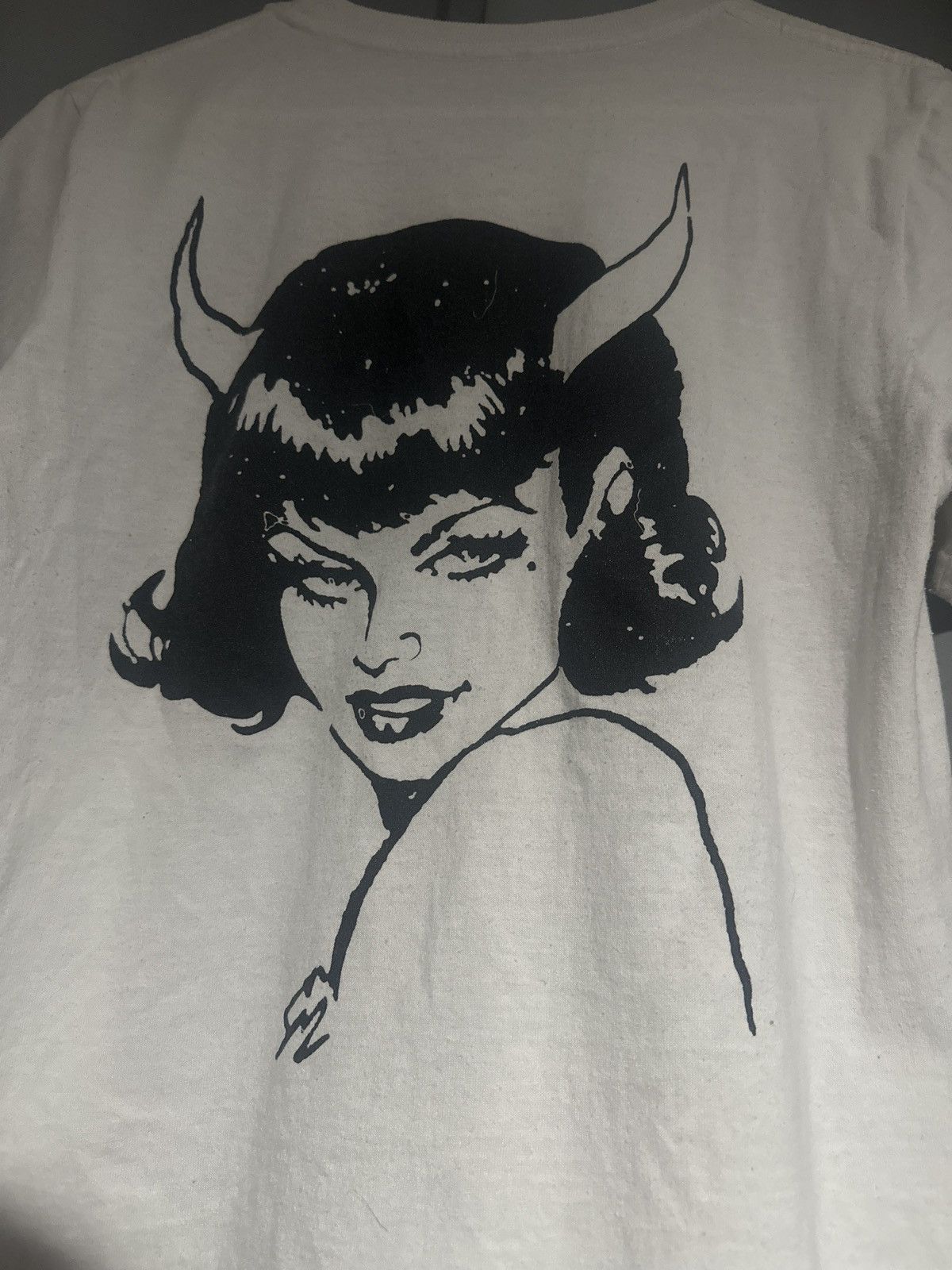 IDK Stay wild devil t Size US M / EU 48-50 / 2 - 2 Thumbnail