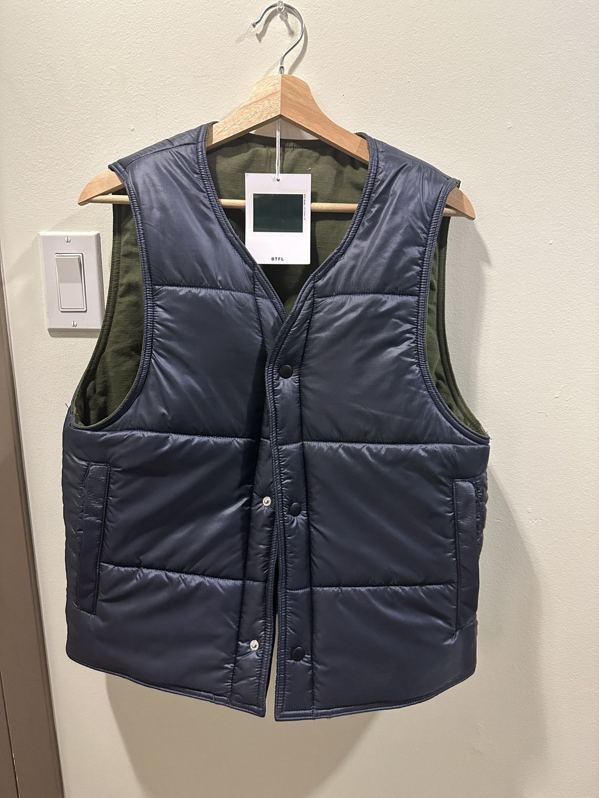 BTFL BTFL REVERSIBLE GILET VEST- MIDNIGHT OD GREEN Size US M / EU 48-50 / 2 - 3 Thumbnail