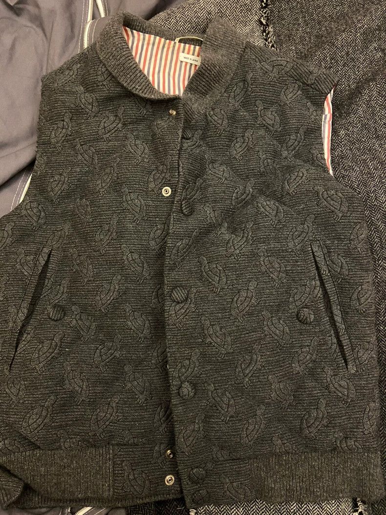 Thom Browne Thom Browne size2 Horse vest with turtle embroidery Size US M / EU 48-50 / 2 - 2 Thumbnail