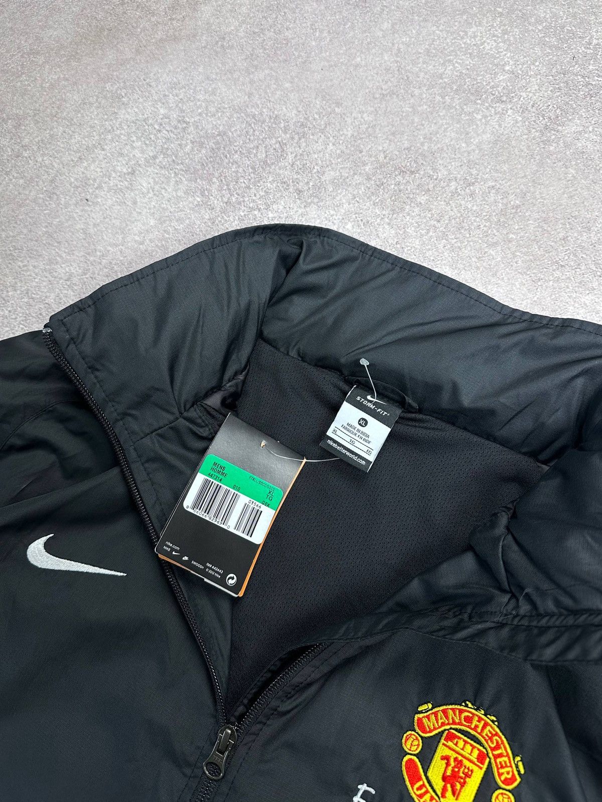 Nike Vintage NWT Nike Manchester United Y2K Nylon Jacket Rare XL Size US XL / EU 56 / 4 - 6 Thumbnail