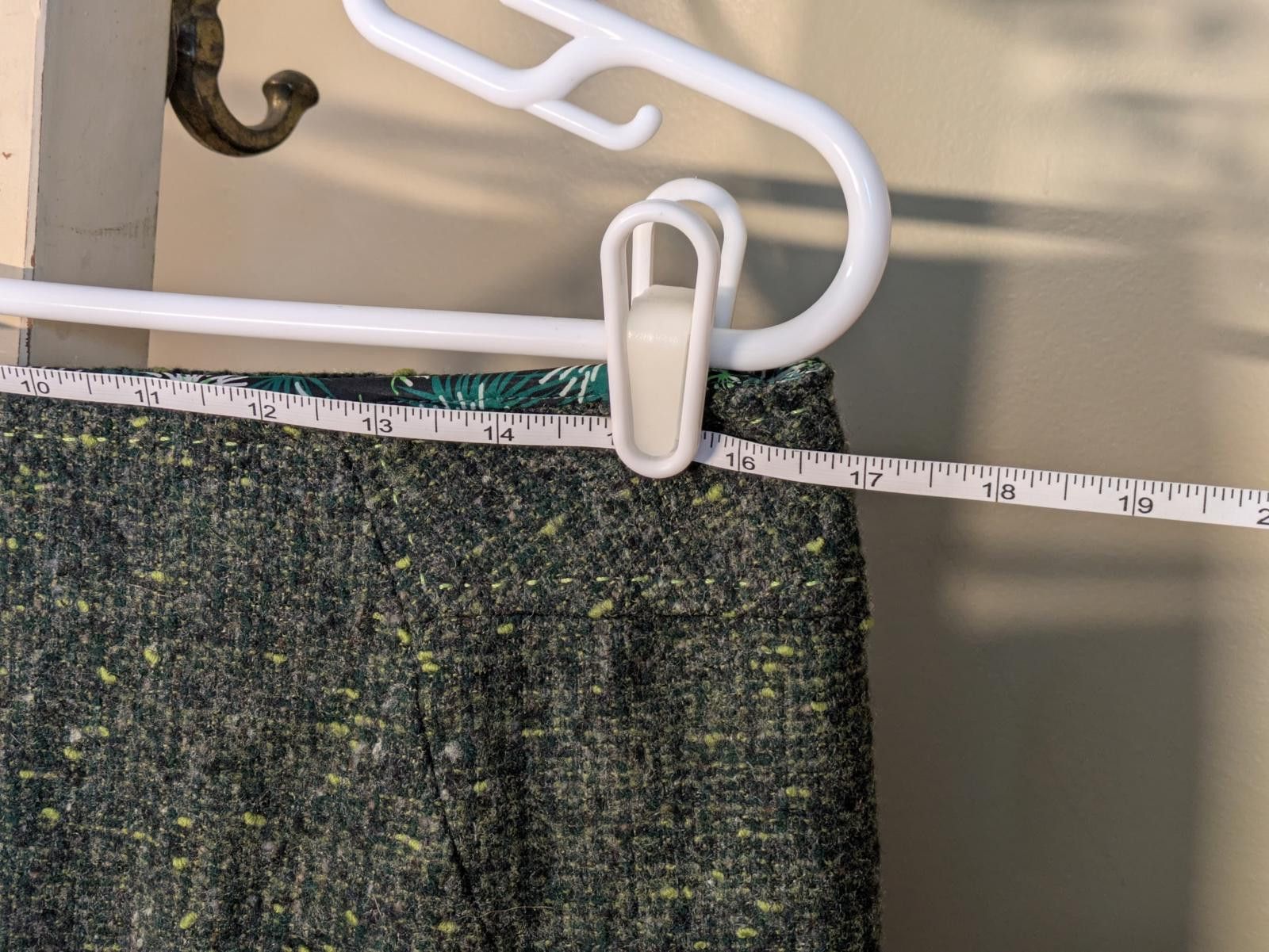 Elie Tahari Elie Tahari Wool Skirt Colorful Lined Ruffle Green L 8 10 Size 36" / US 14 / IT 50 - 6 Thumbnail