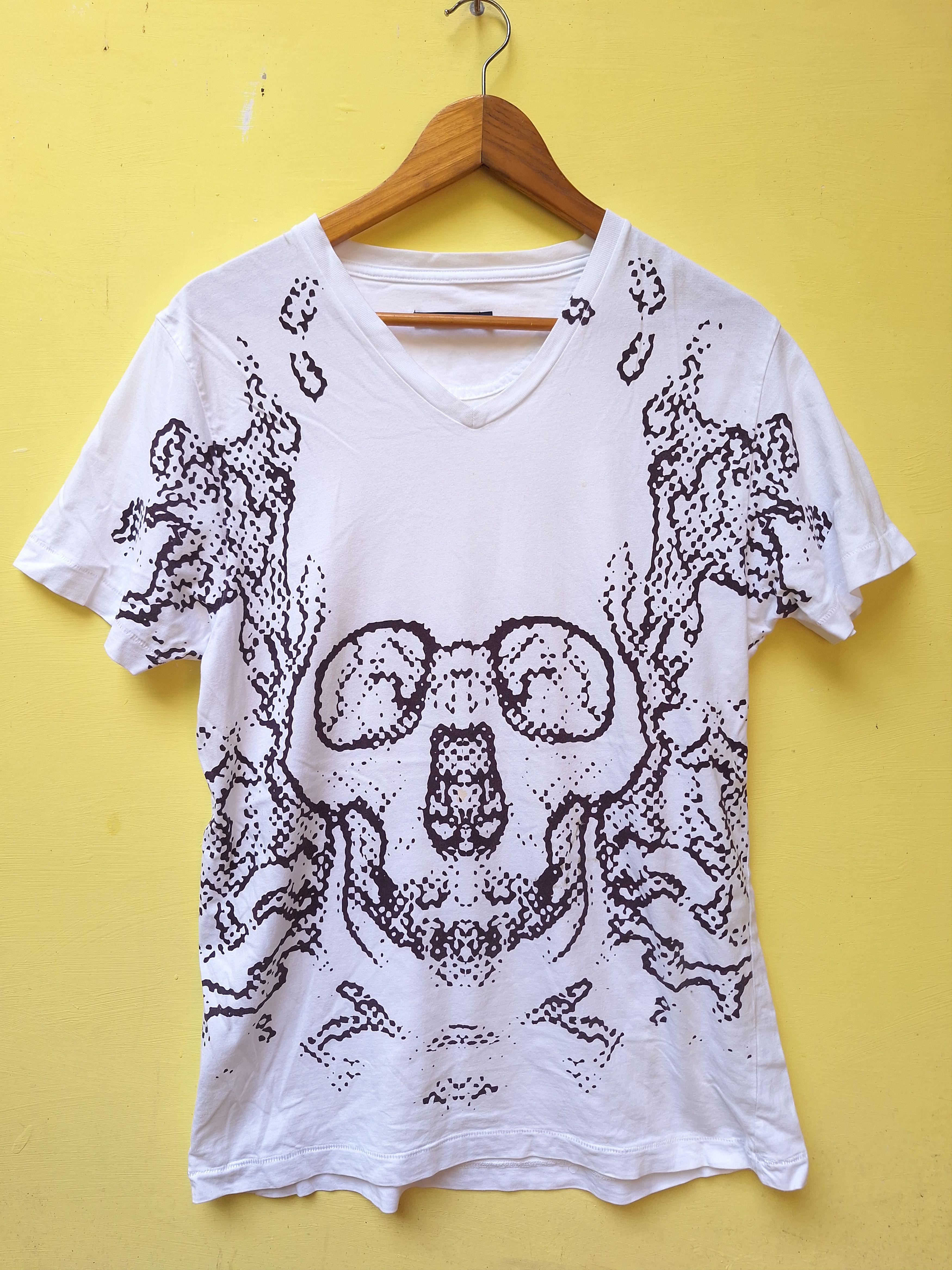 Designer × French Connection French Connection Skull V Neck tee shirt Size US M / EU 48-50 / 2 - 2 Thumbnail
