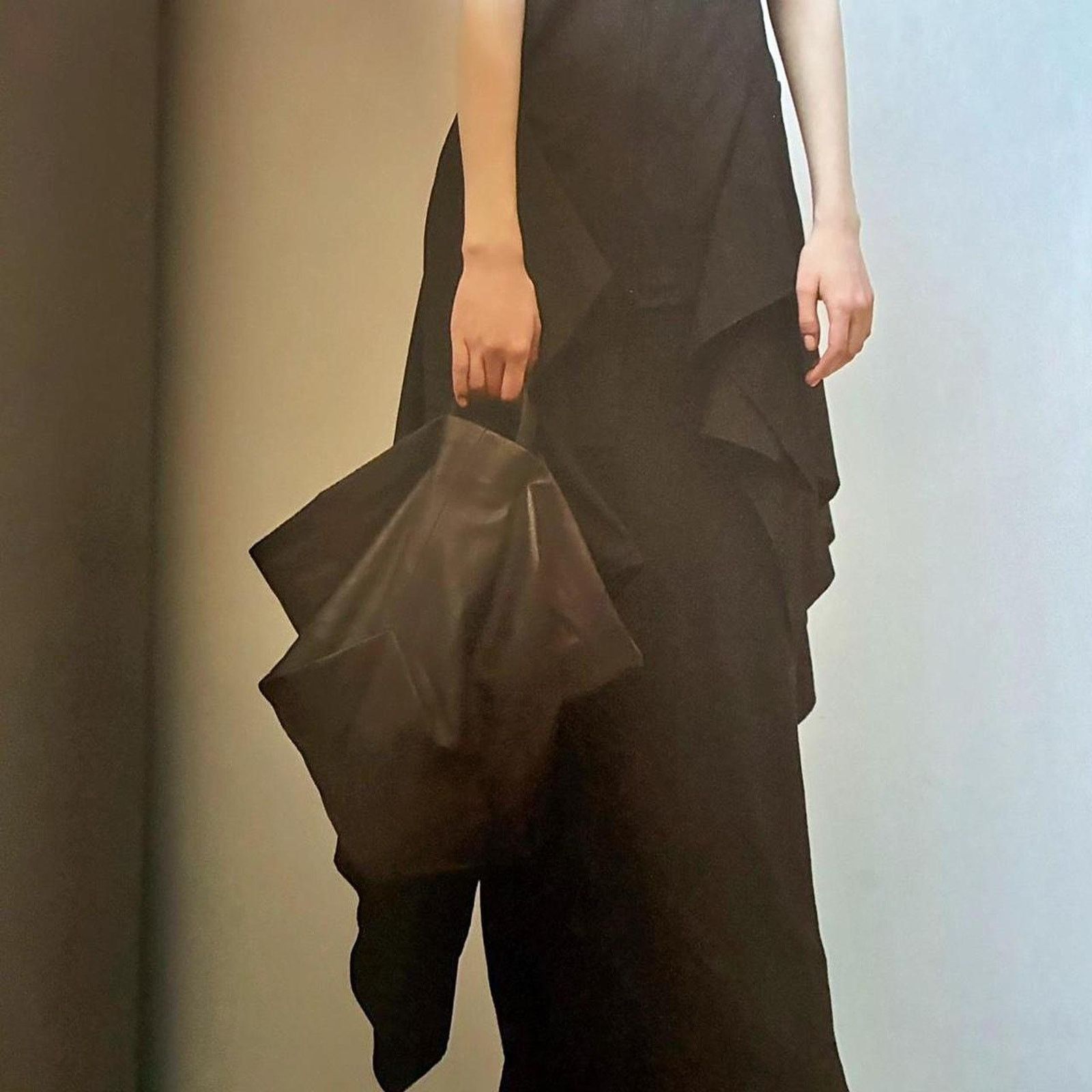 Yohji Yamamoto Yohji Yamamoto discord Autumn/Winter 2021 look book catalog Size ONE SIZE - 3 Thumbnail