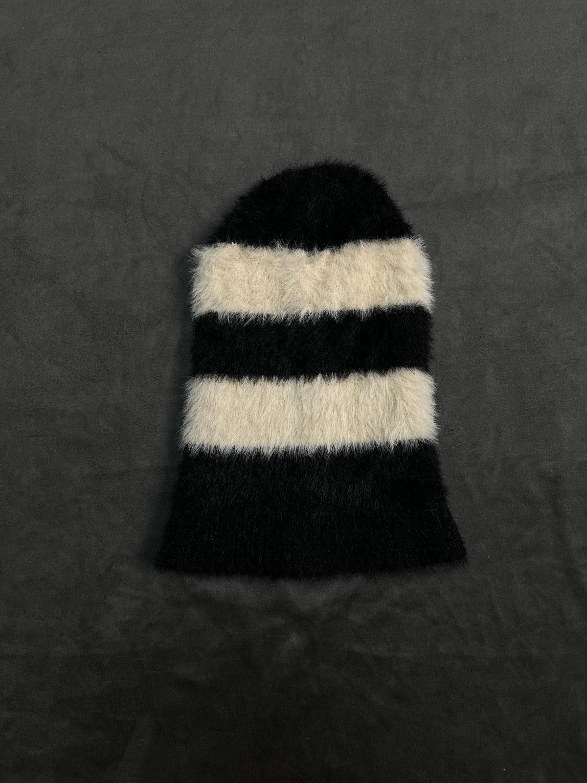 Japanese Brand Rare Y2K minimalism faux fur knit Black Cream Beanie Hat Size ONE SIZE - 4 Thumbnail