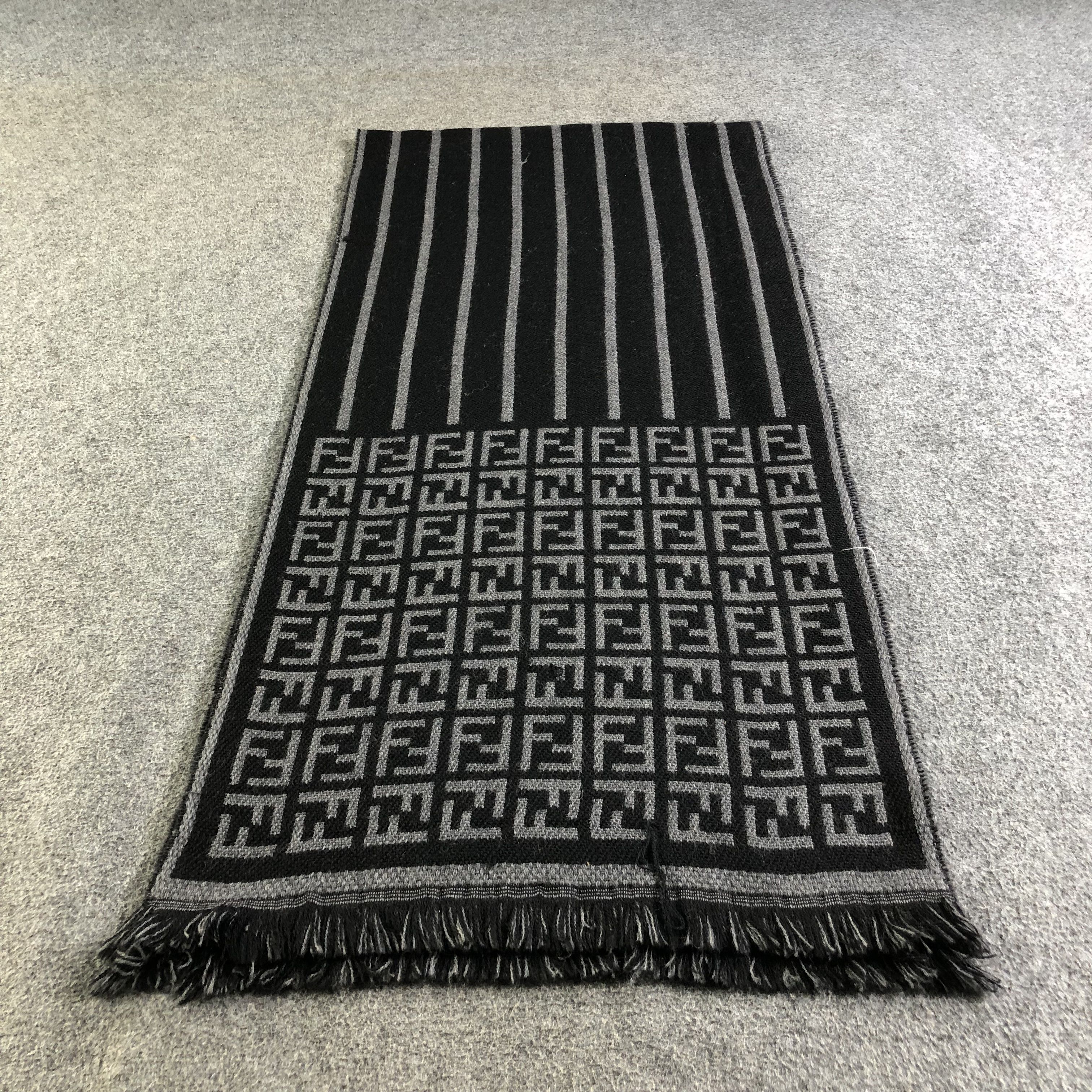 Japanese Brand Fendi FF Wool Scarf Muffler Neckwear V2526 Size ONE SIZE - 1 Thumbnail