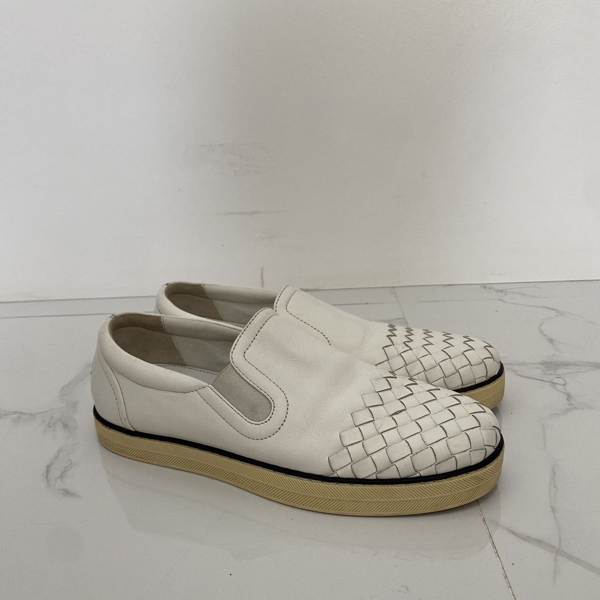 Bottega Veneta Bottega Veneta Intrecciato Slip on Sneakers Size US 7.5 / IT 37.5 - 1 Thumbnail