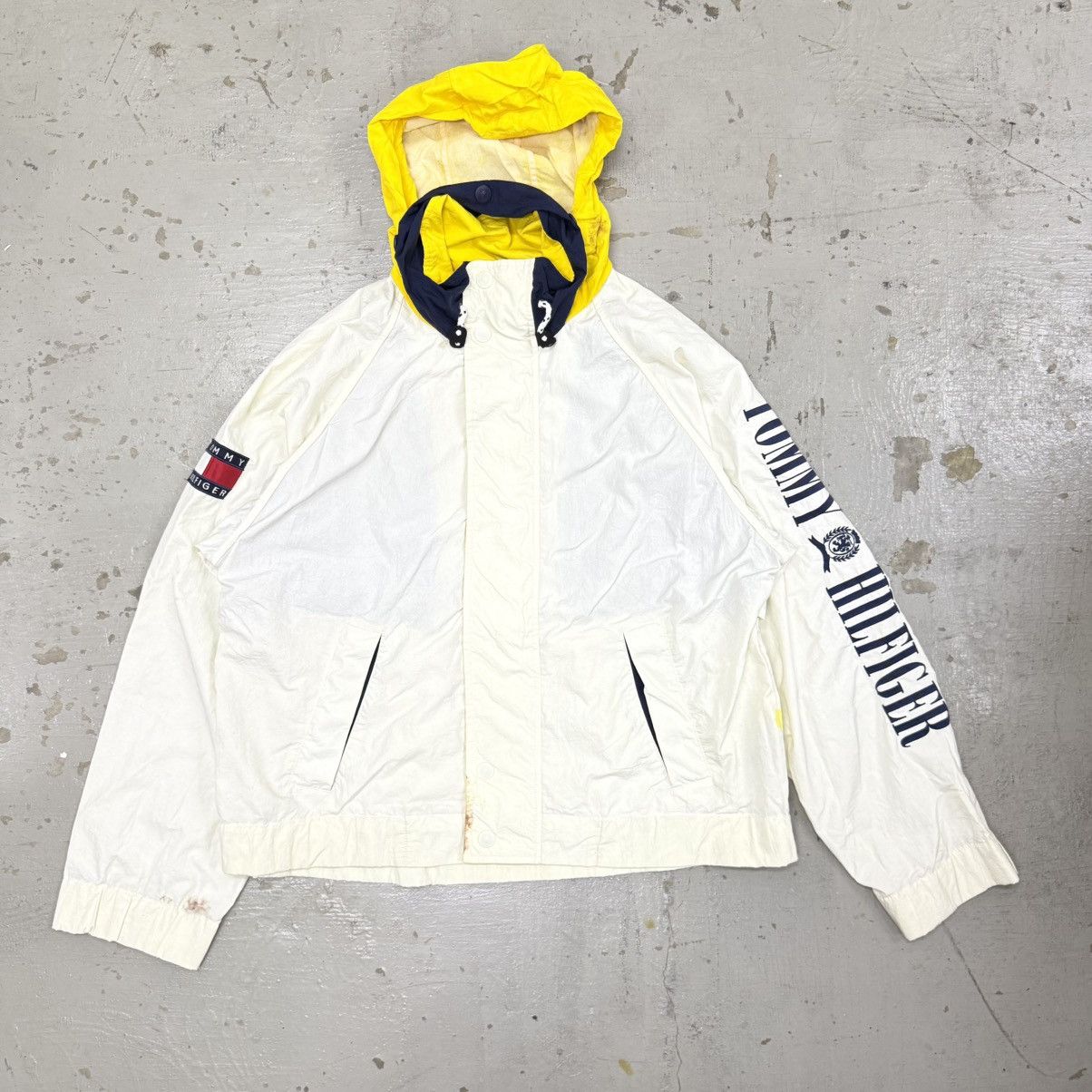Tommy Hilfiger Vintage Tommy Hilfiger Spellout Windbreaker Jacket Size US L / EU 52-54 / 3 - 8 Thumbnail