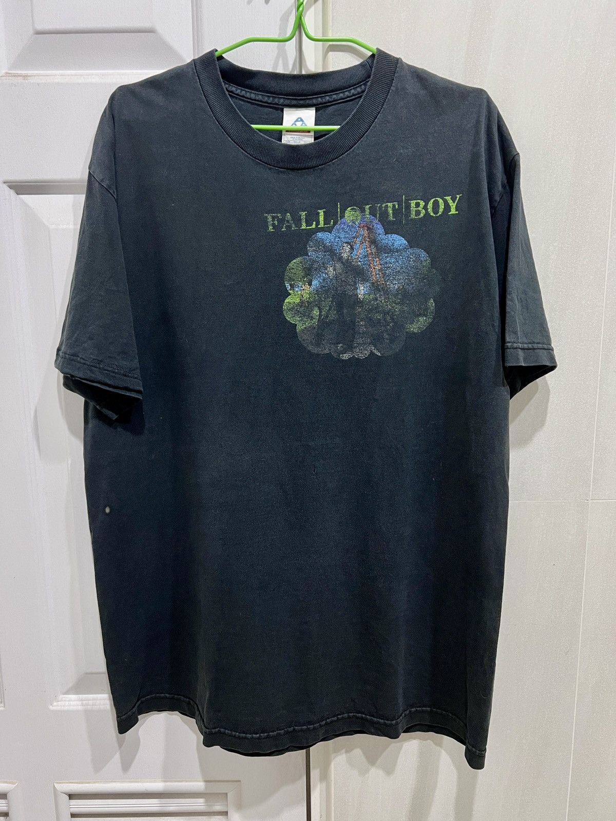 Band Tees Vintage Y2K Fall Out Boy Tour Tee Faded Alternative rock Emo Size US L / EU 52-54 / 3 - 2 Thumbnail