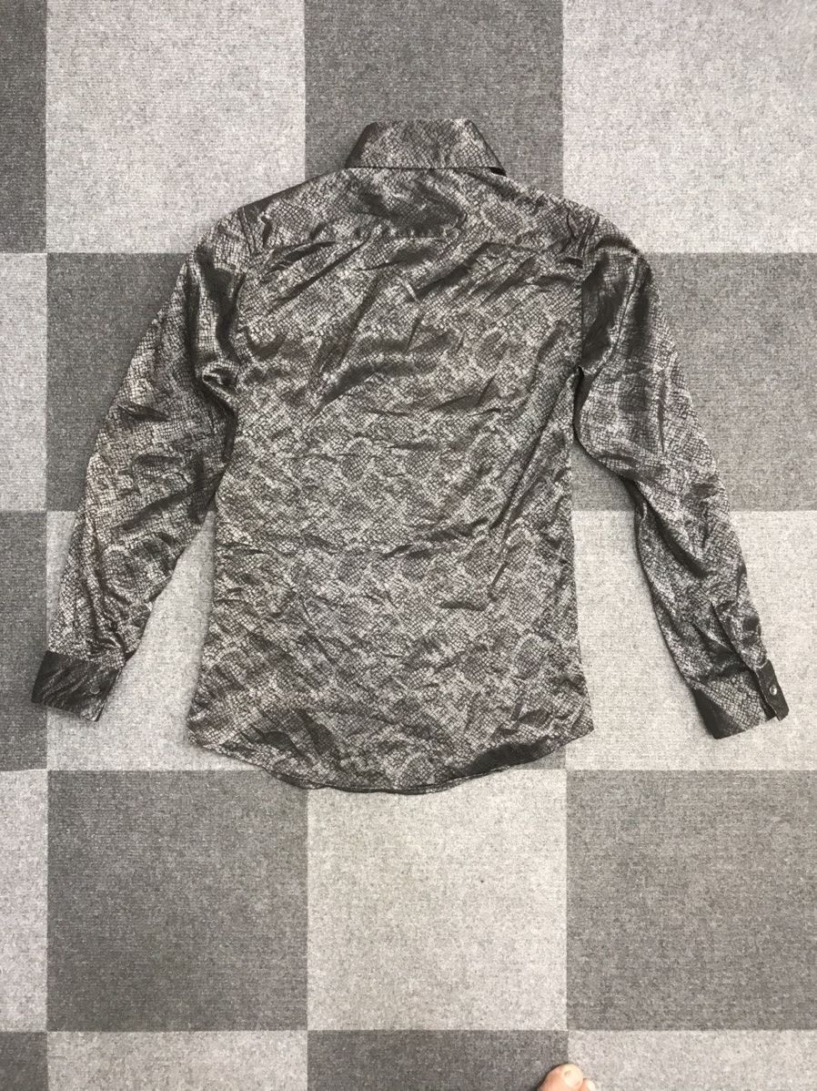 Japanese Brand TORNADO MART Metallic Snakeskin Skinny Fit Shirt Size L / US 10 / IT 46 - 8 Thumbnail