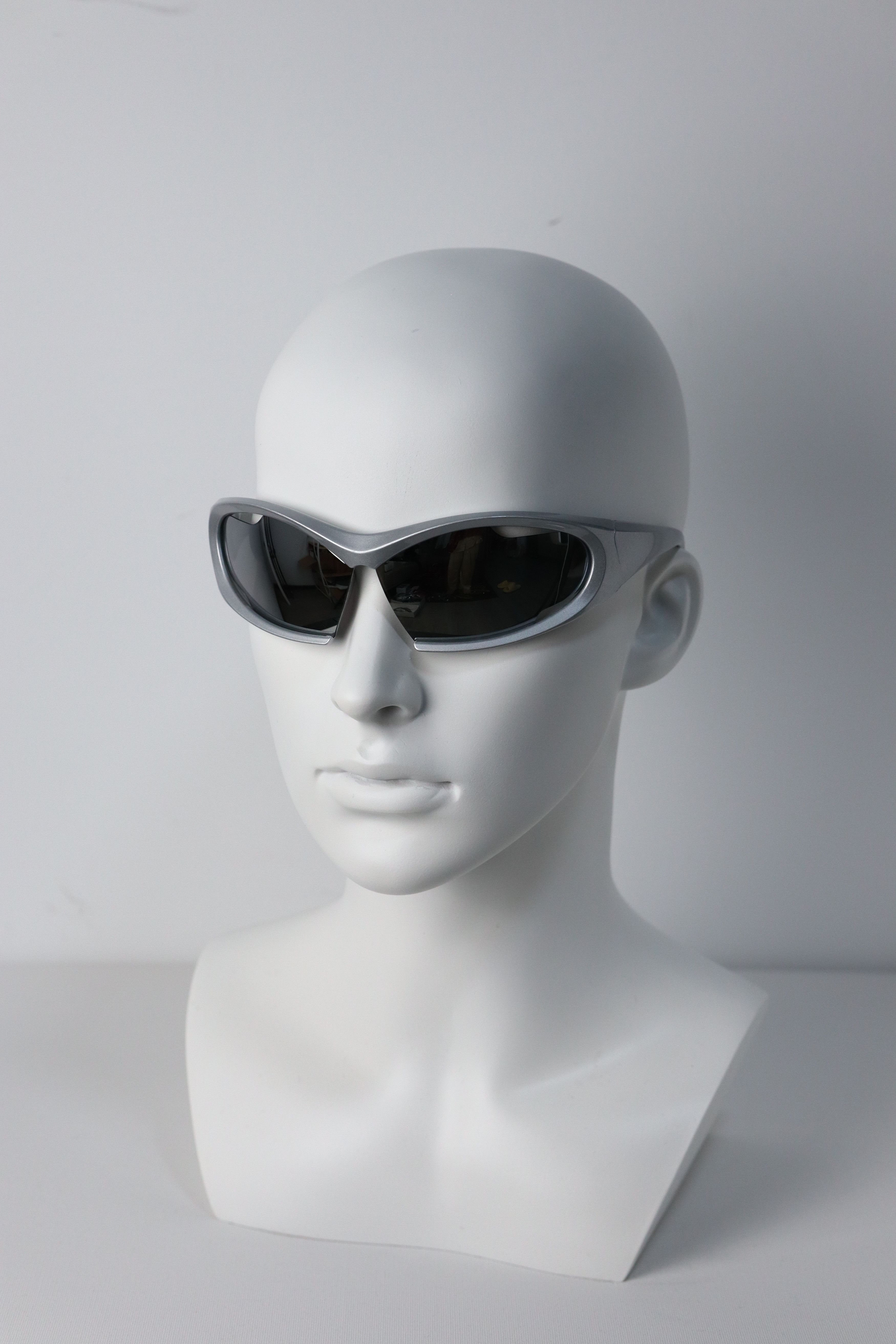 Japanese Brand Y2k Avant Garde Futuristic Silver Black Sunglasses Unisex OS Size ONE SIZE - 3 Thumbnail