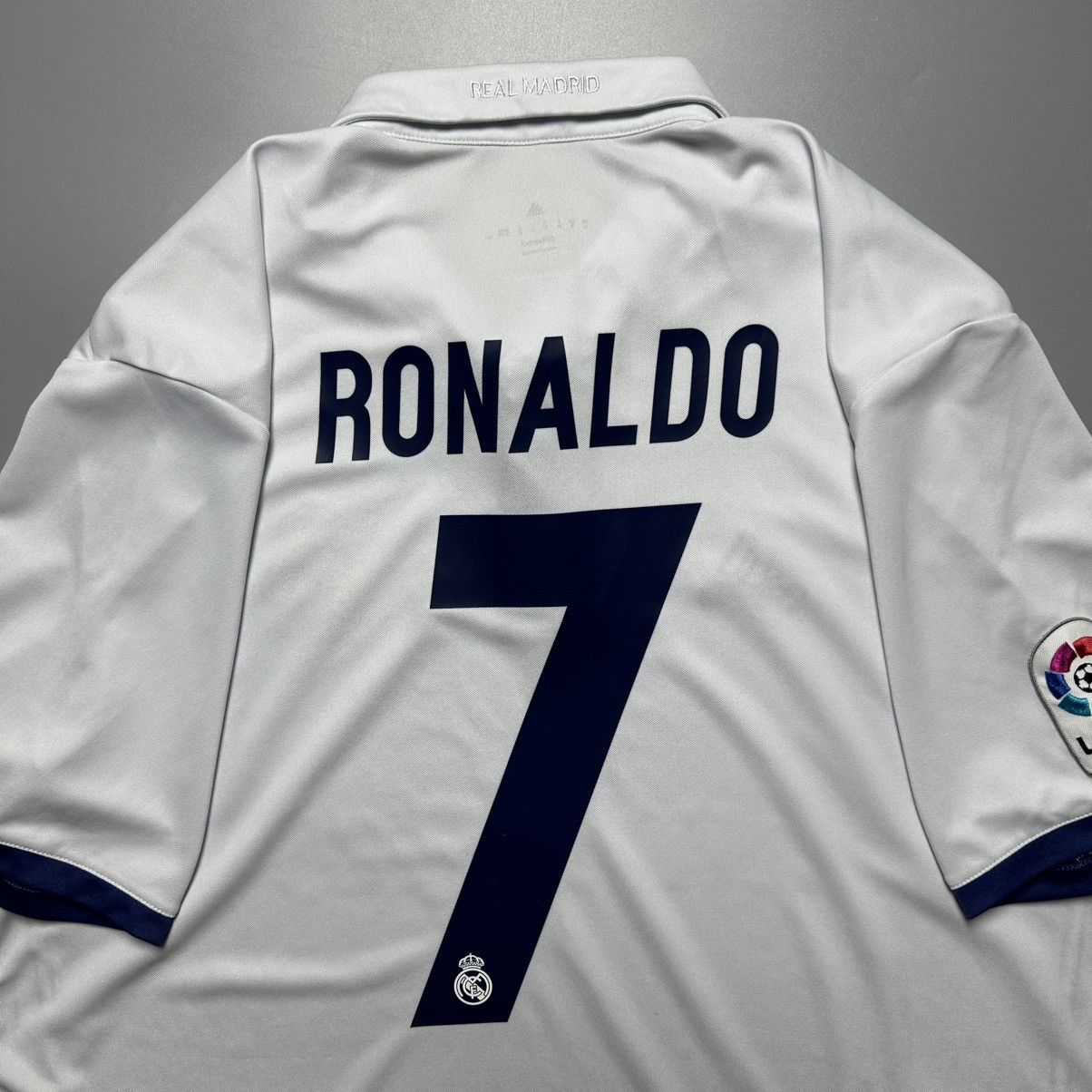 Vintage REAL MADRID ADIDAS 2016/2017 FOOTBALL HOME JERSEY #7 RONALDO Size US XL / EU 56 / 4 - 9 Thumbnail