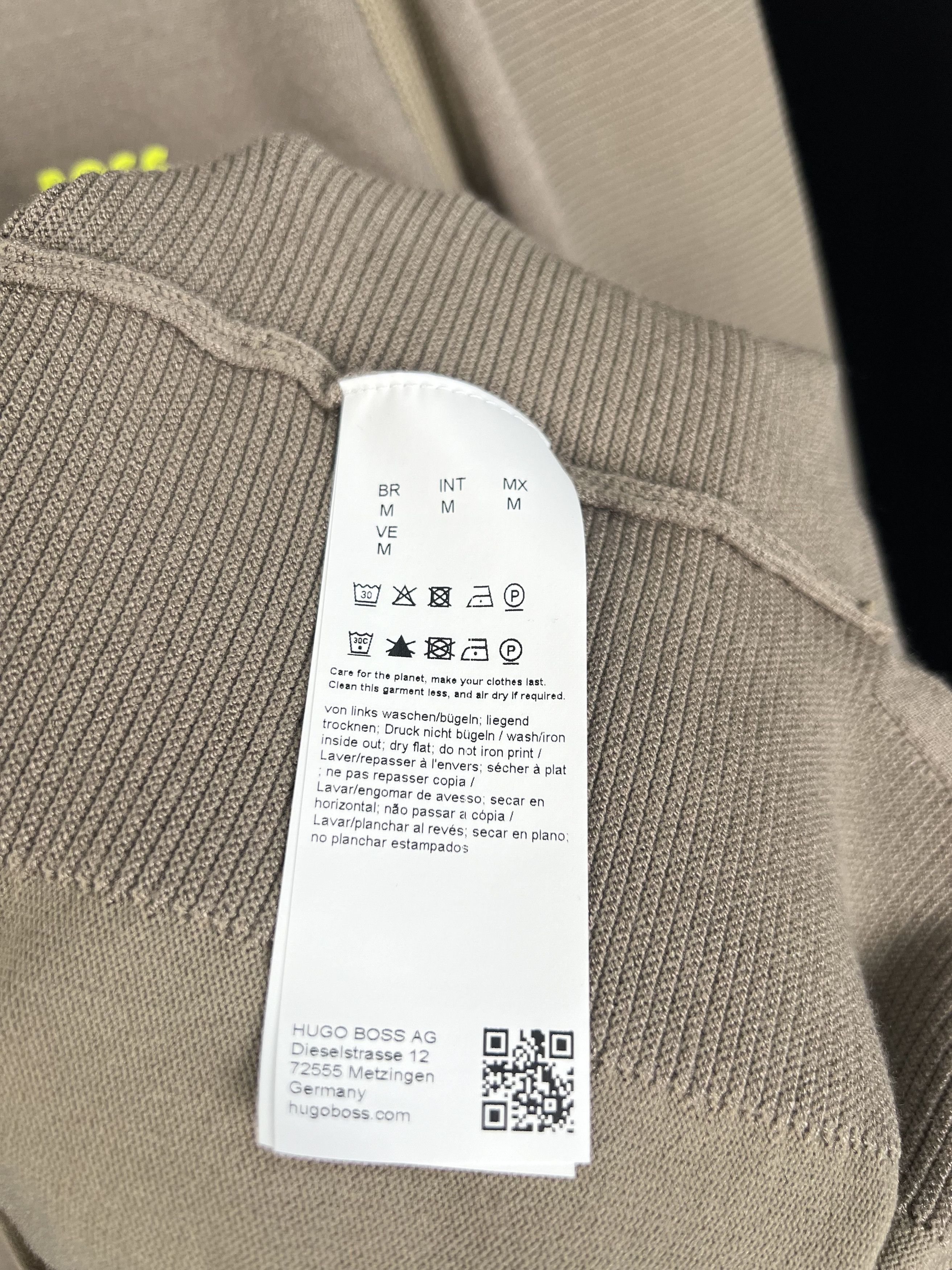 Hugo Boss Brand New BOSS Sweater PERFORM-X Size US M / EU 48-50 / 2 - 7 Thumbnail