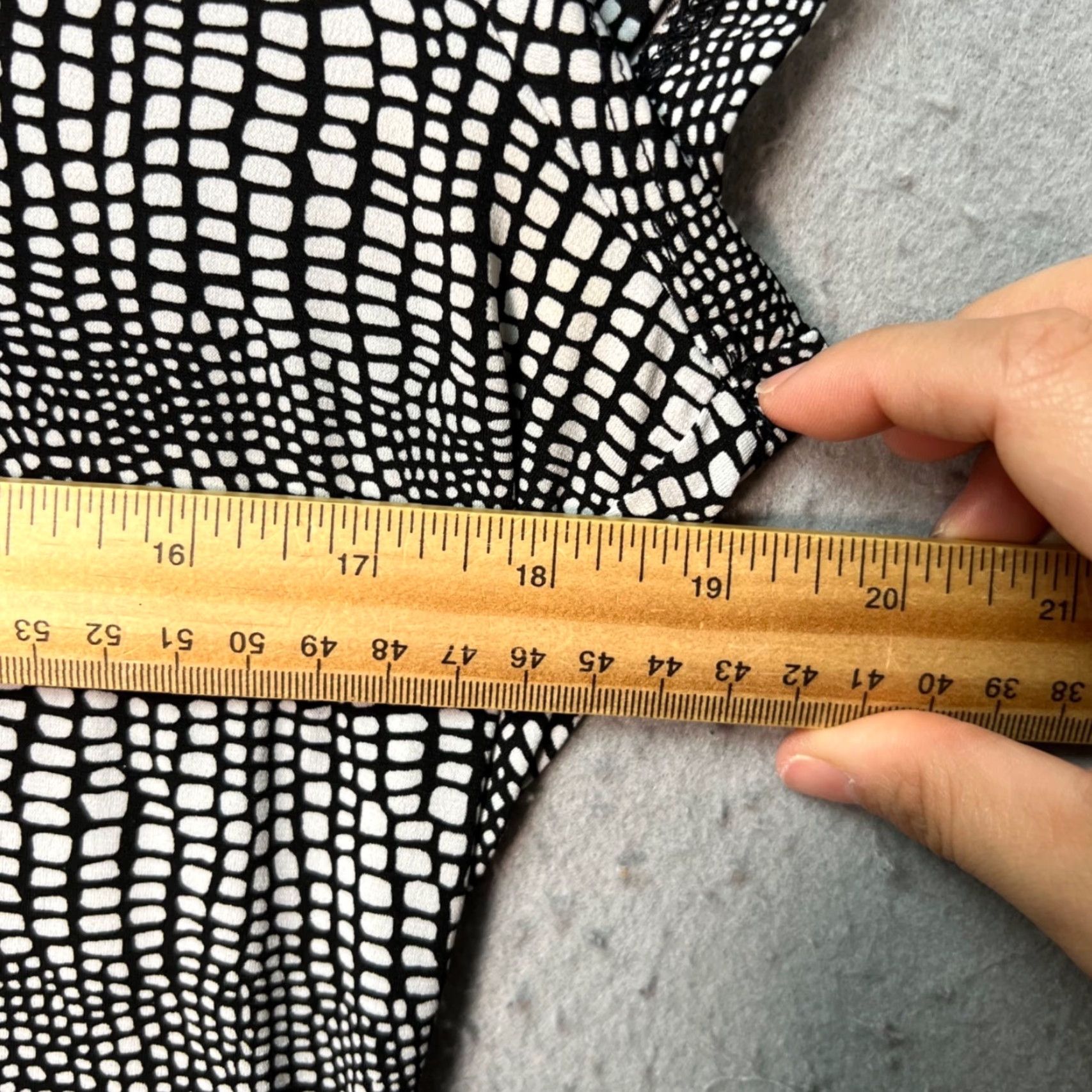 Michael Kors Michael Kors Womens Dress Fit & Flare Black & White Knee Length Geometric Pattern Sleeve Short Sleeve L Dress Size Large Size L / US 10 / IT 46 - 5 Thumbnail
