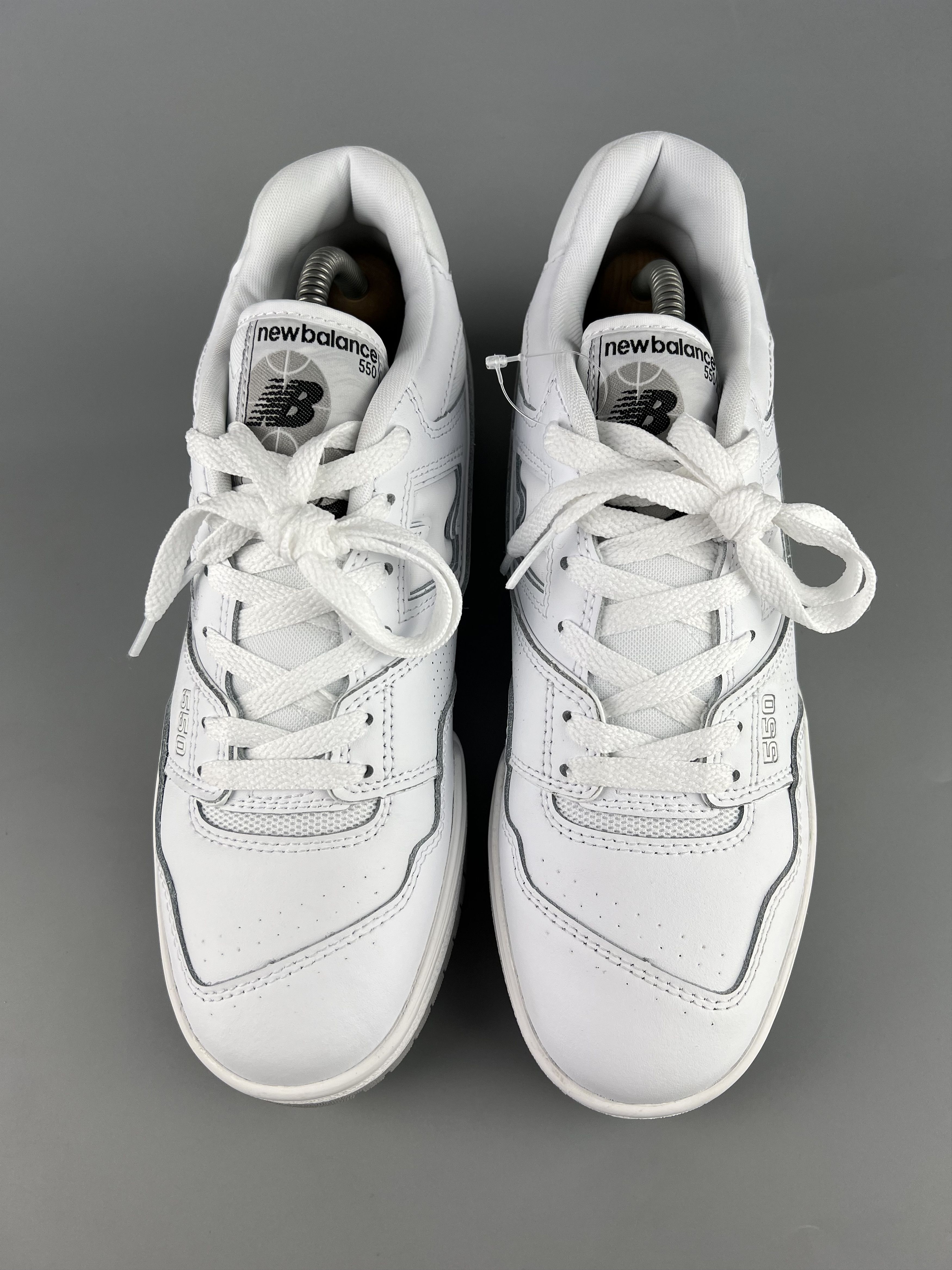 New Balance New Balance 550 White Leather Sneakers US7.5 Size US 7.5 / EU 40-41 - 4 Thumbnail