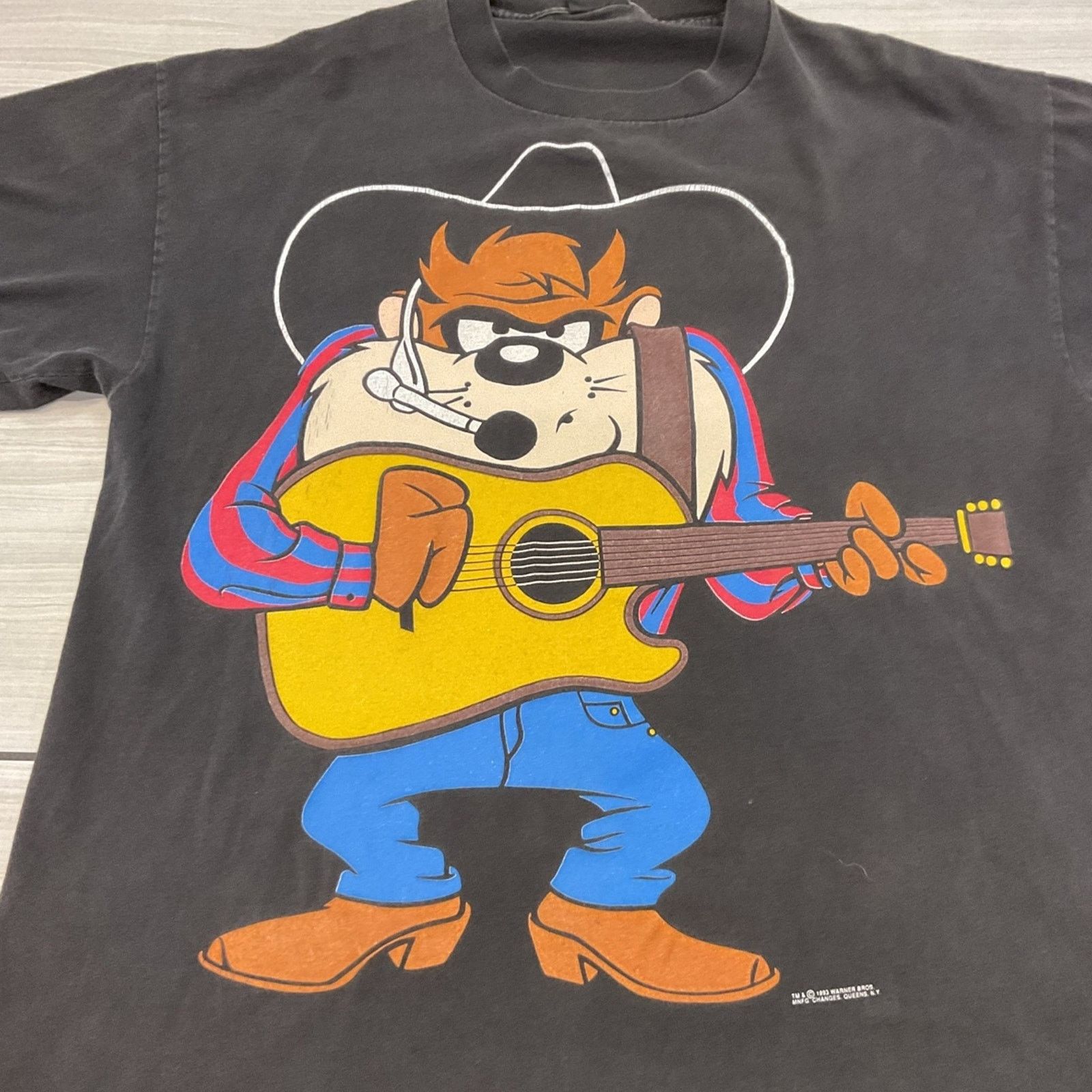 Gildan 1993 Tasmanian Devil Country Singer Vintage T-Shirt Size US XL / EU 56 / 4 - 6 Thumbnail
