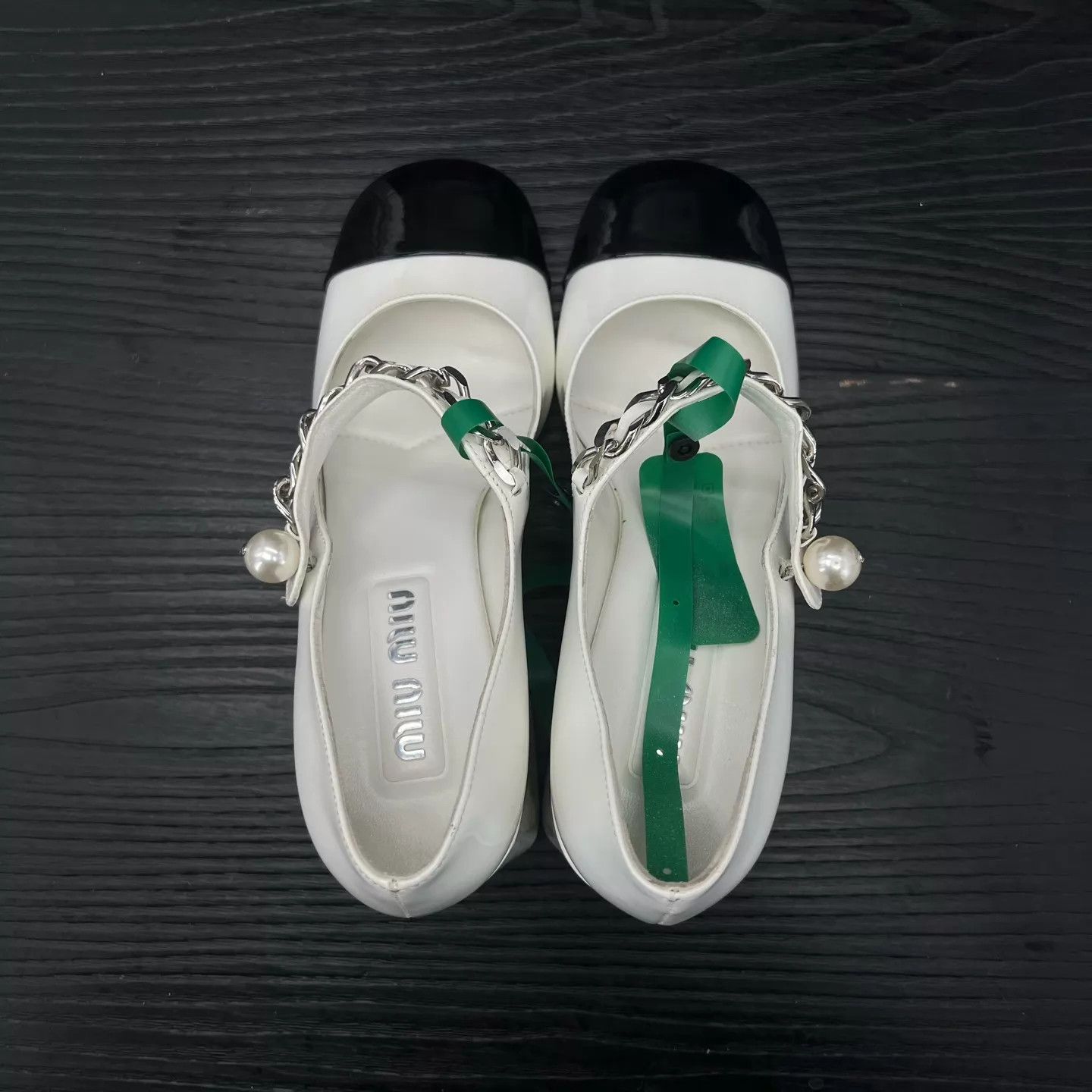 Miu Miu MIU MIU Black & White Patent Leather Mary Jane Shoes 38 Size US 7.5 / IT 37.5 - 3 Thumbnail