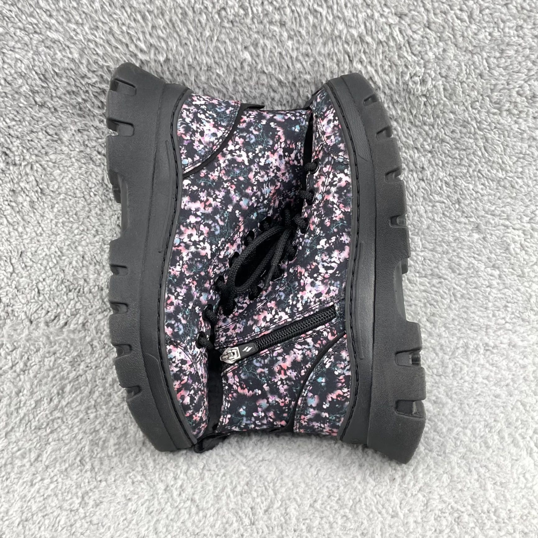 SKECHERS Skechers Street Los Angeles Roadies Surge-Lotsa Flowers Women's 5.5 Sneaker Boot - Black Floral Pattern High Top Casual Shoes Mens Womens? Size US 6 / IT 36 - 7 Thumbnail