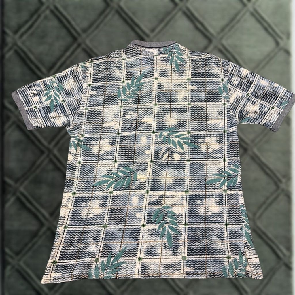 Izod VINTAGE Izod Golf Breathable Cotton White Blue Pattern Collared Shirt L Mens 90s Size US L / EU 52-54 / 3 - 1 Thumbnail