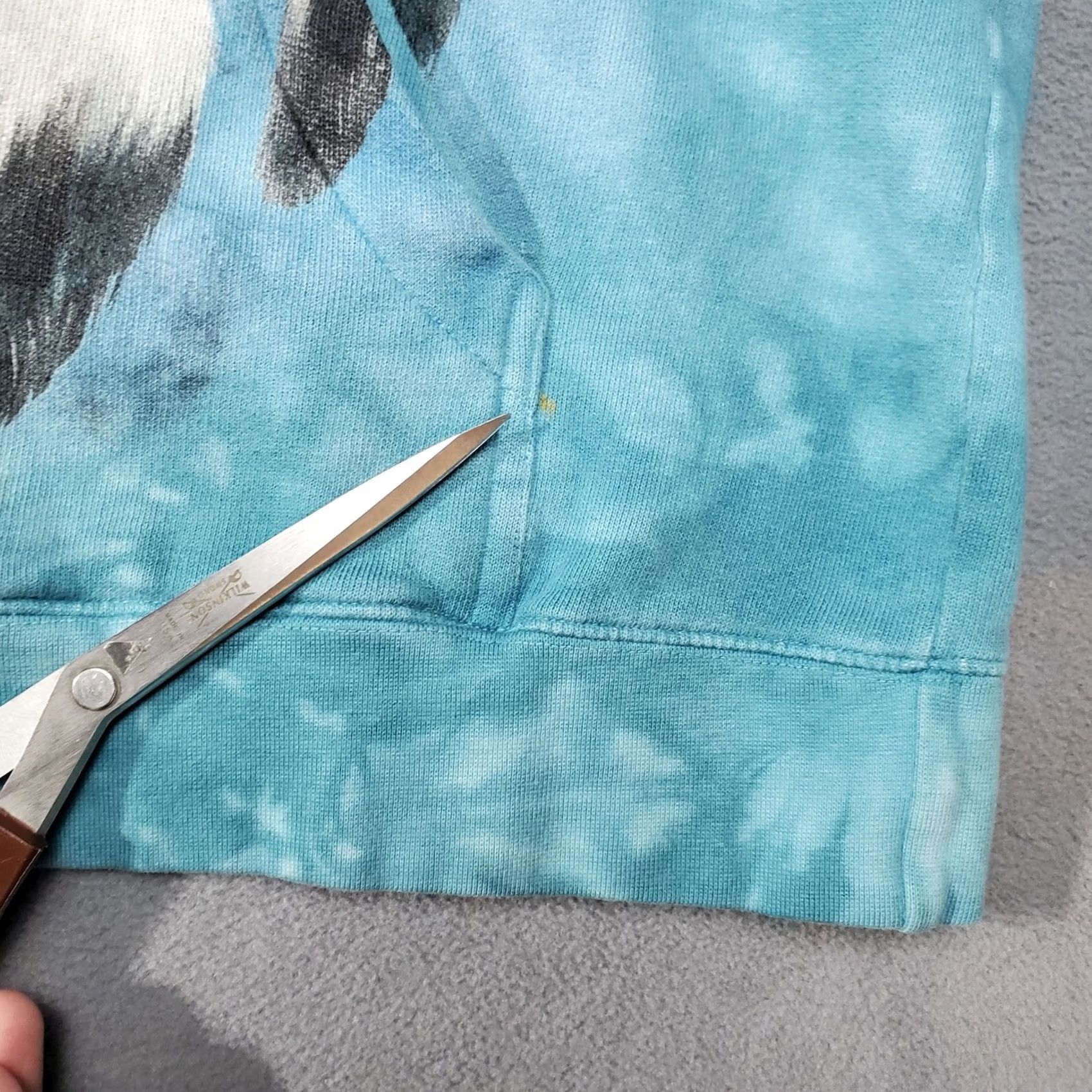 The Mountain The Mountain Hoodie Adult Small Blue Tie Dye Wolf Heart Dream Catcher Feather Shirt (Hooded, Pockets) Size US S / EU 44-46 / 1 - 5 Thumbnail