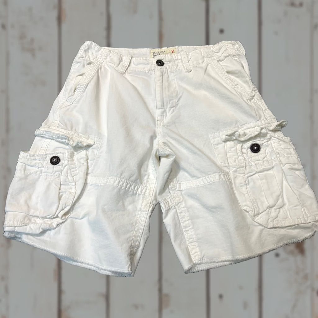 American Eagle Outfitters American Eagle Outfitters Classic Cargo Shorts Mens Size 30 White 10” Inseam Size US 30 / EU 46 - 1 Thumbnail